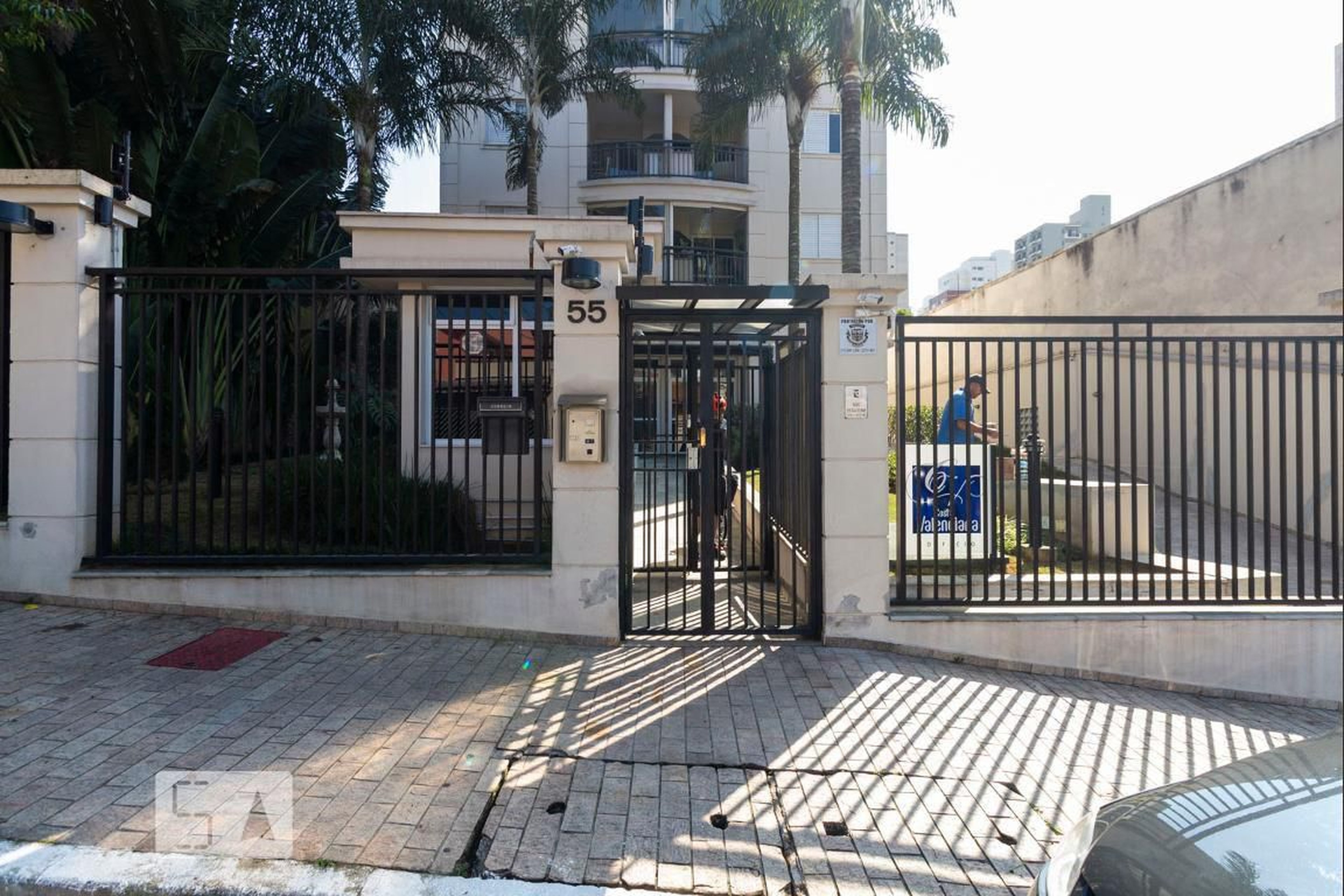 Fachada Condomínio em Rua da Contagem, 54