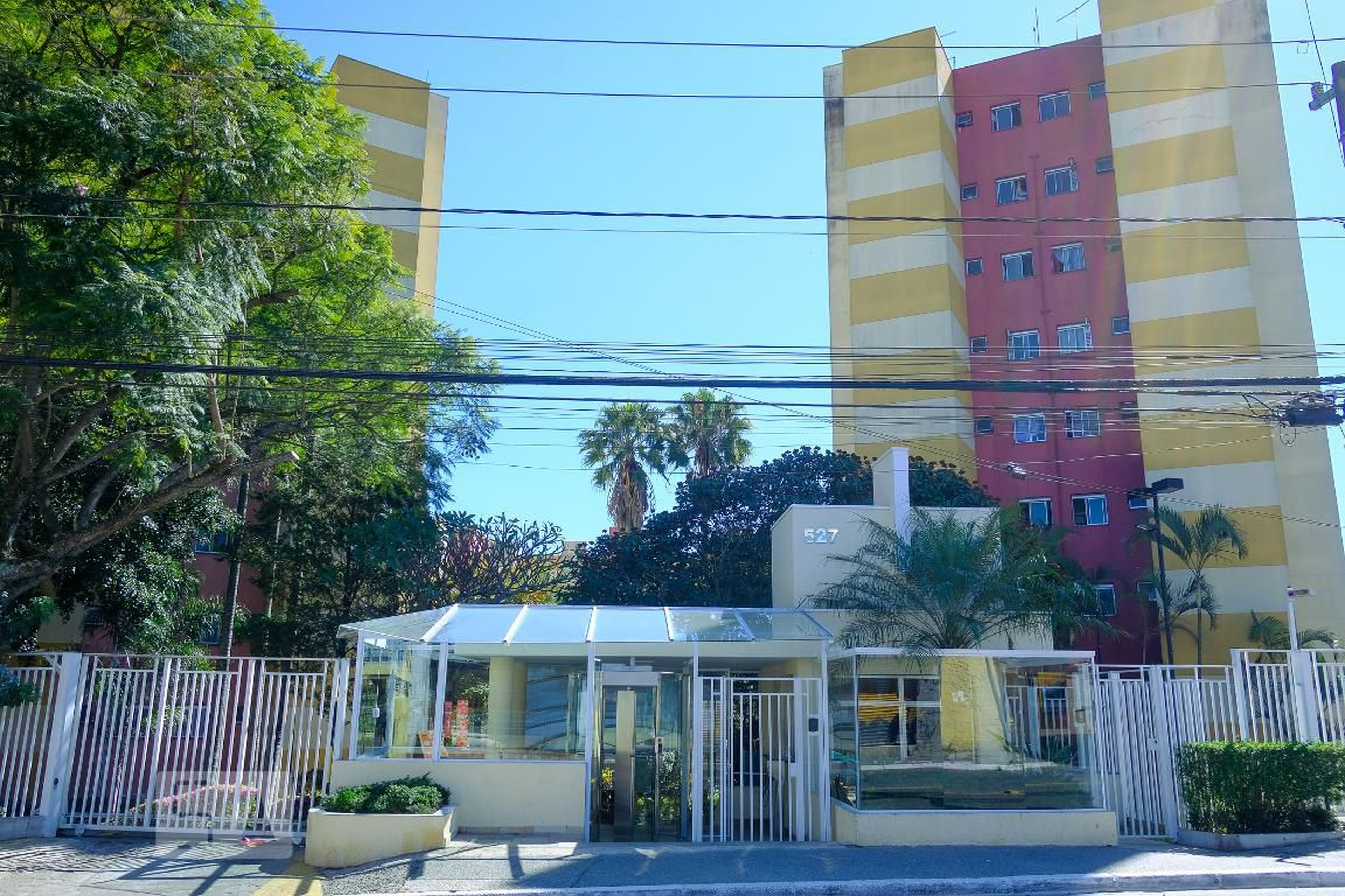 Fachada Condomínio em Estrada Itaquera Guaianazes, 527