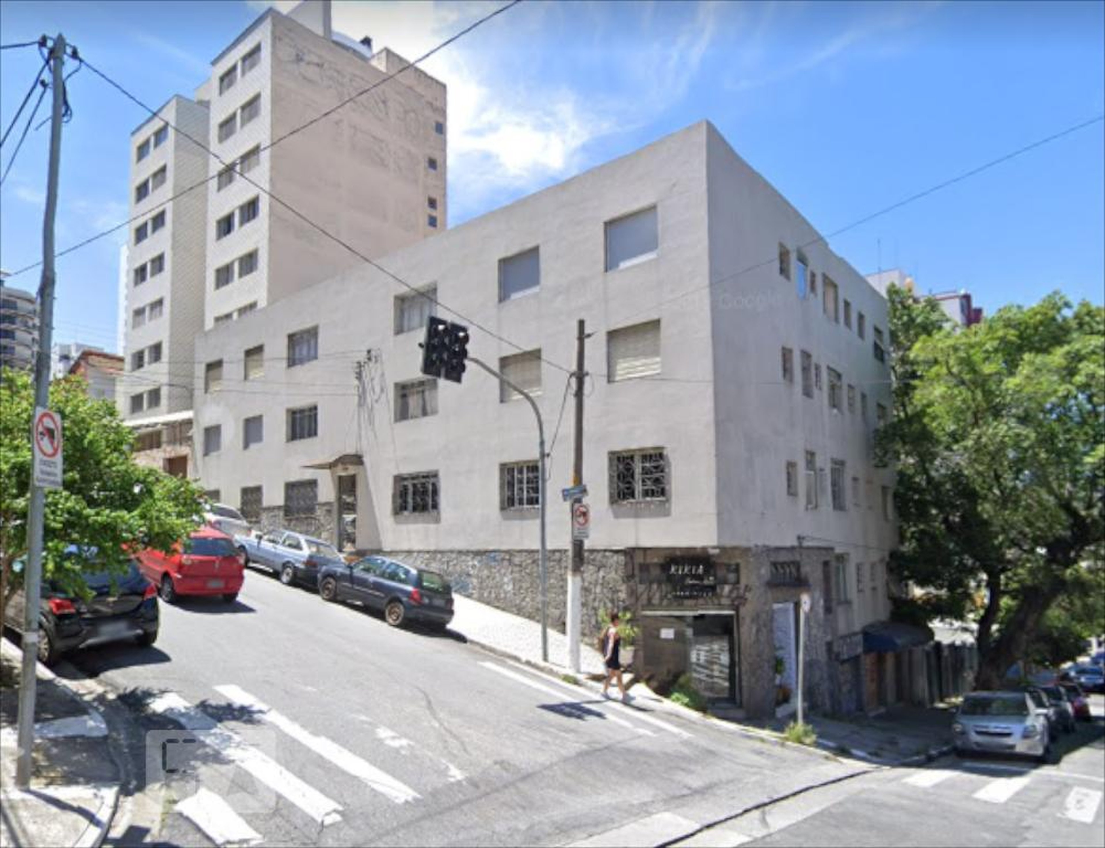 Fachada do Condomínio Condomínio São Pedro