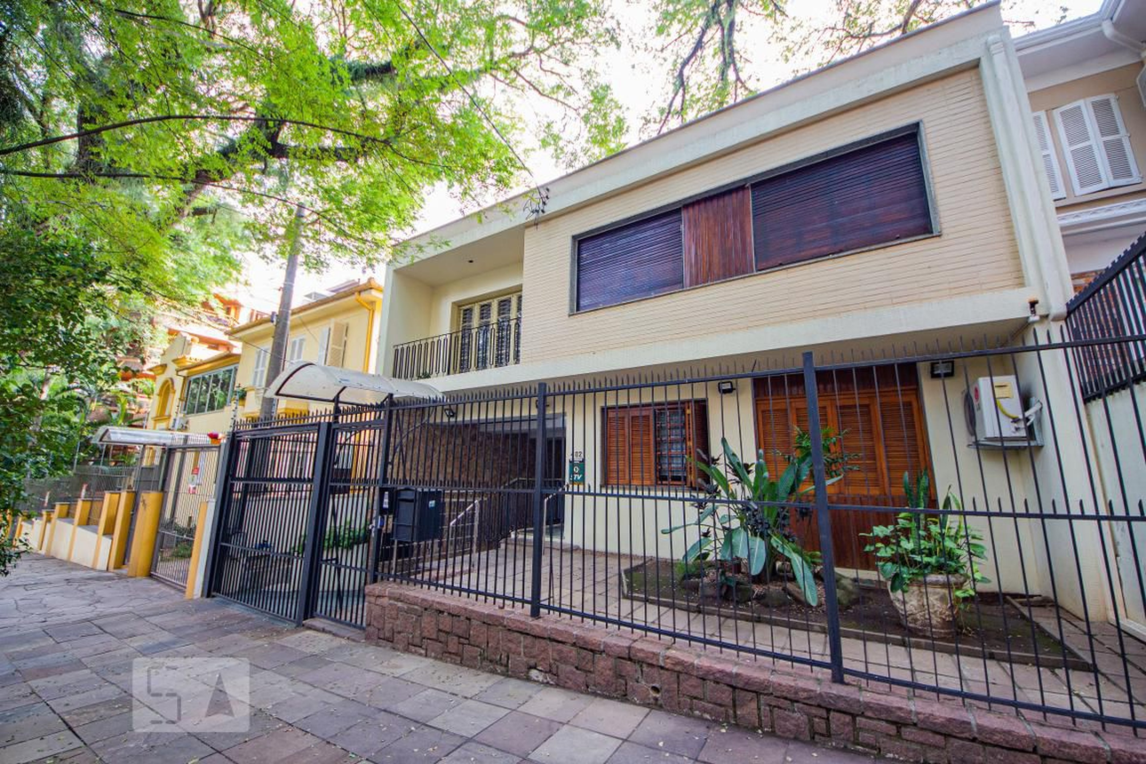 Fachada do Condomínio Condomínio em Rua Gonçalo de Carvalho, 402