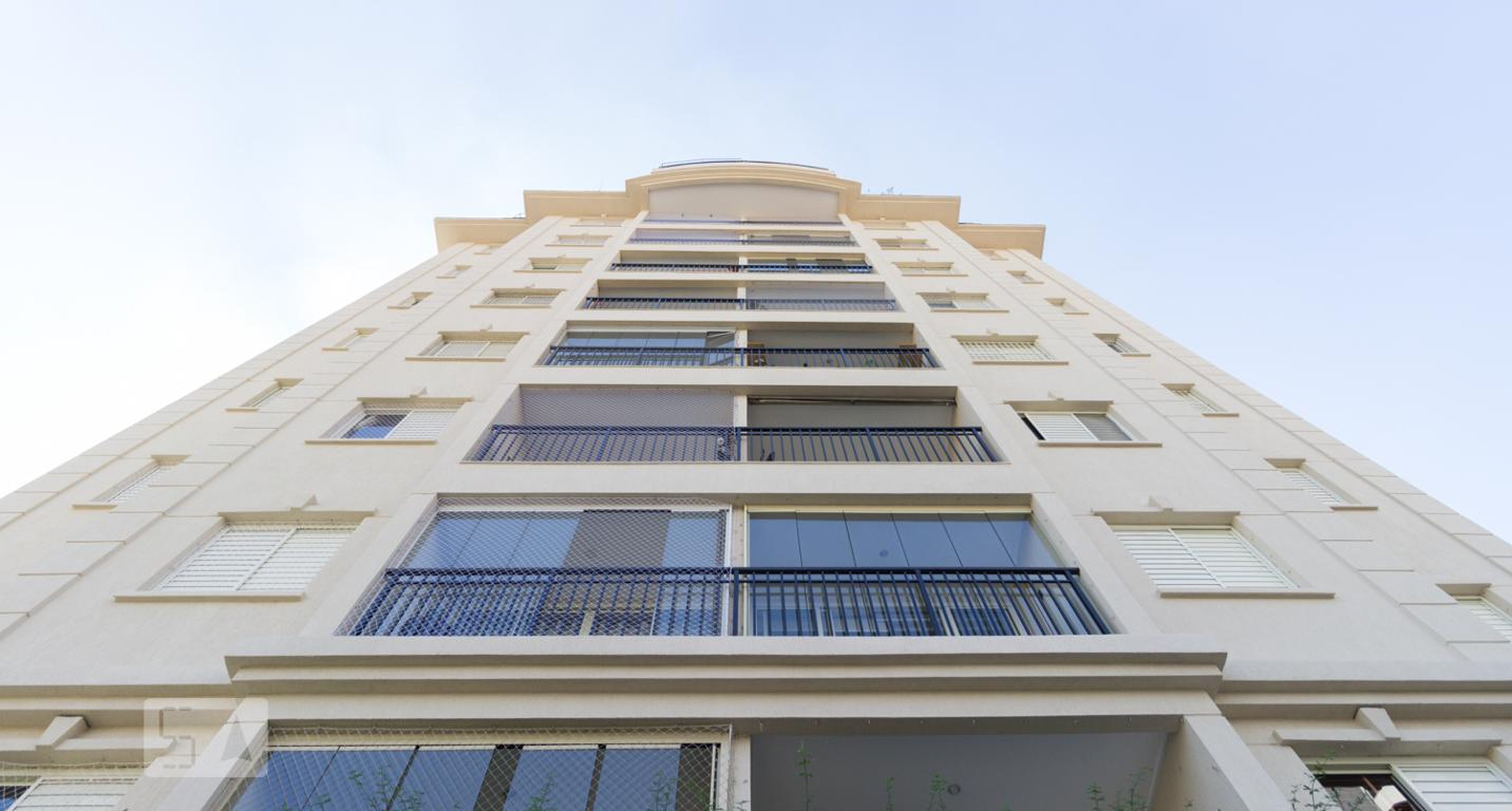 Fachada Condomínio em Rua Raul Dias, 34