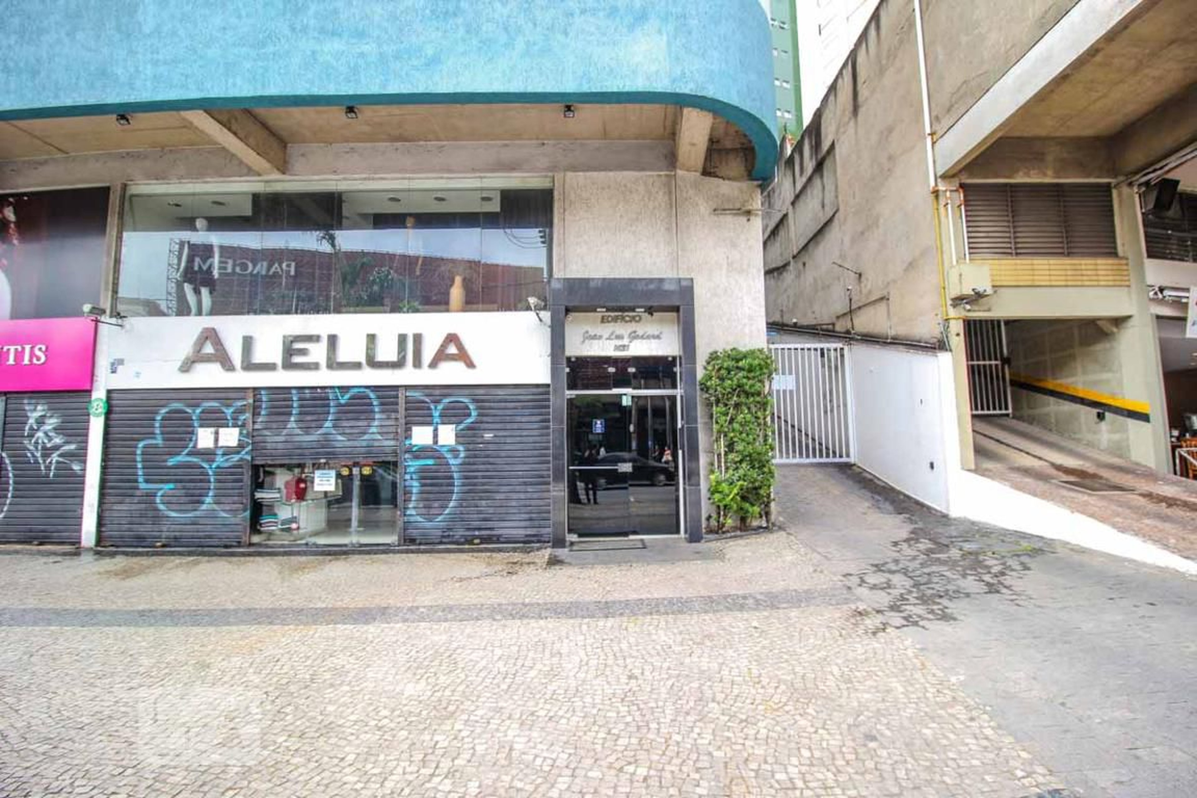 Entrada - Jean Luc Godard