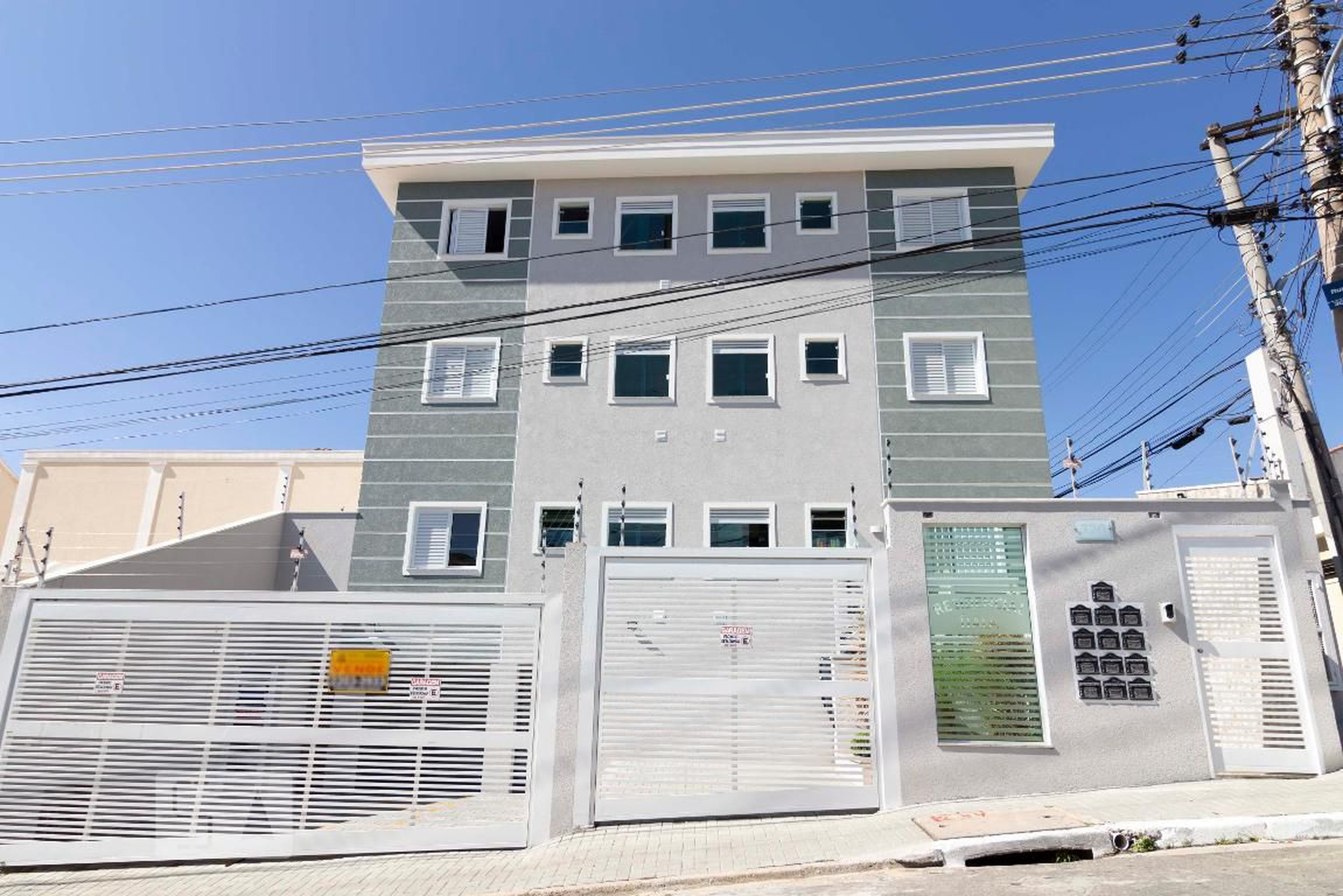 Fachada Condomínio em Rua Ítala, 322