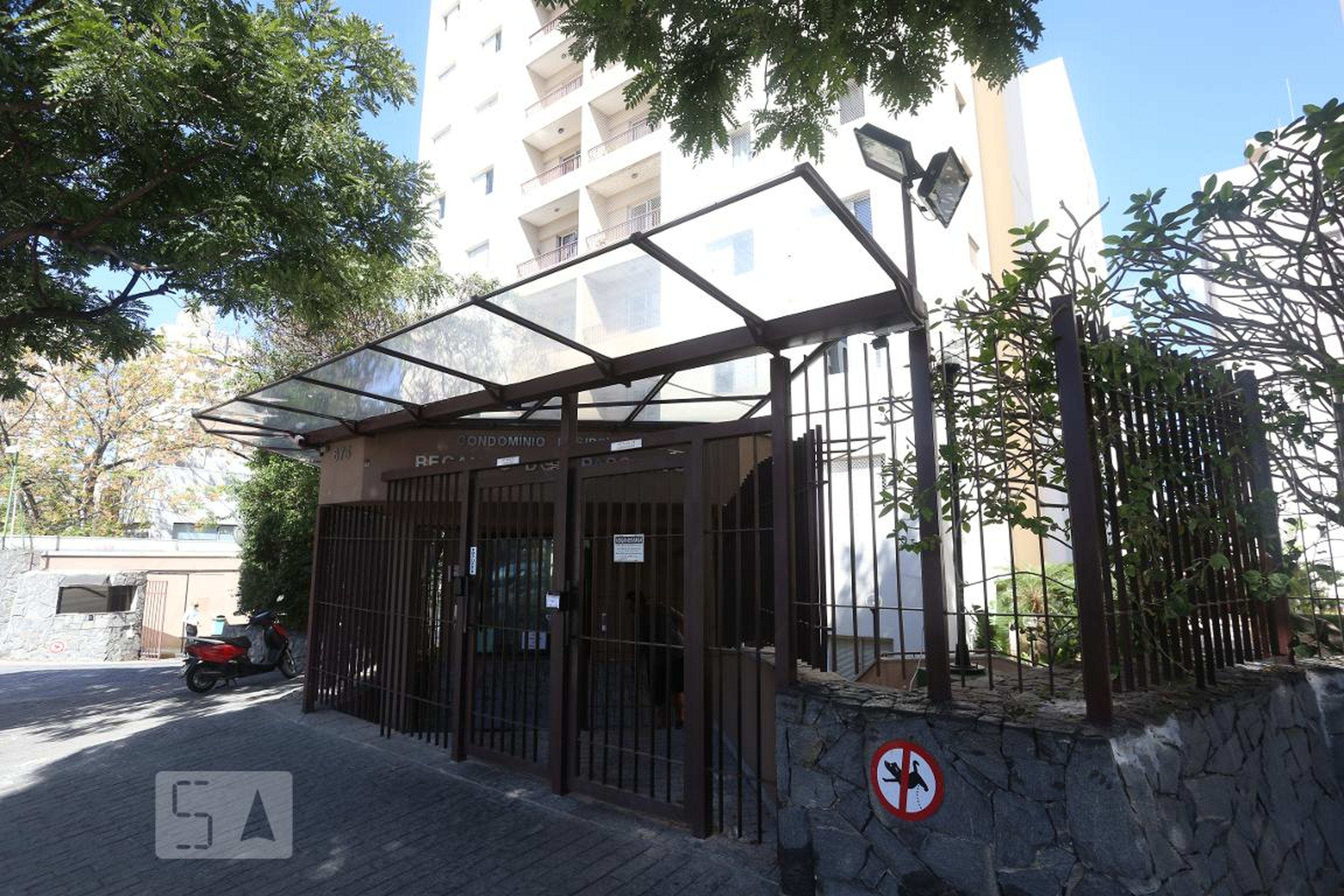Fachada do Condomínio Condomínio Recanto dos Pássaros