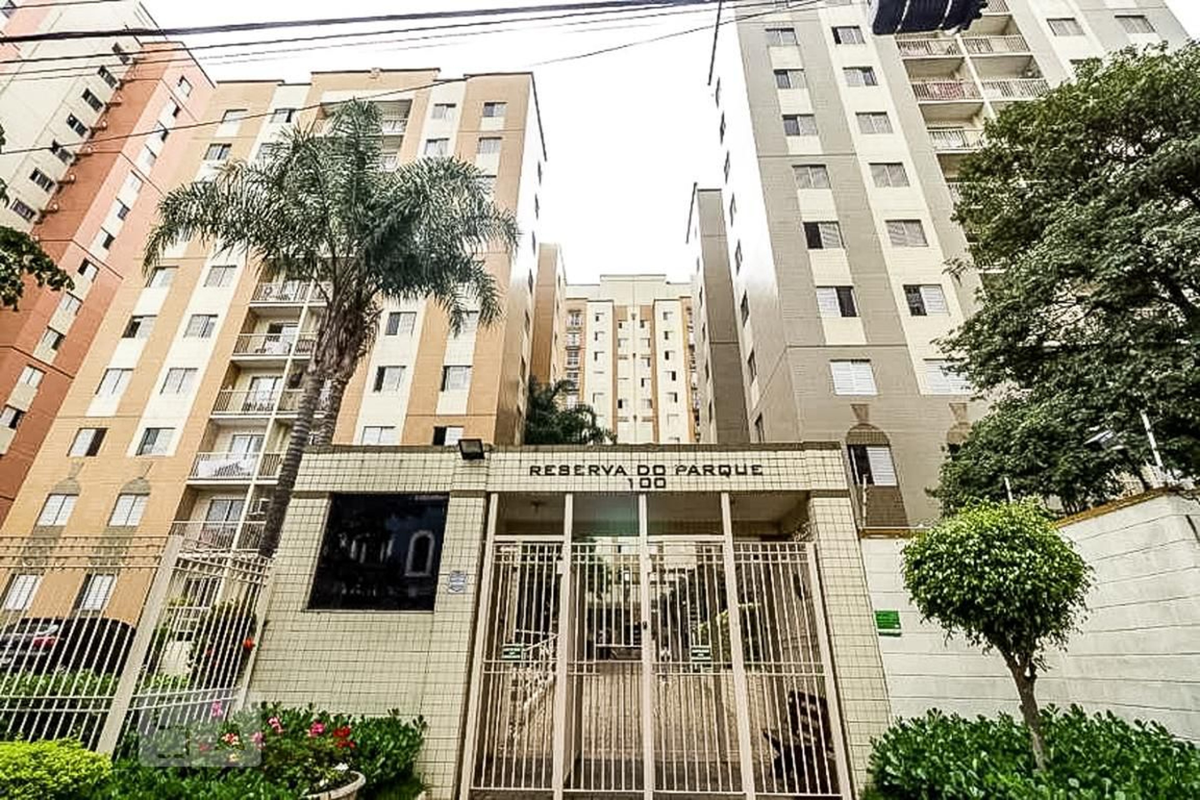 Fachada Condomínio em Avenida do Estado, 100