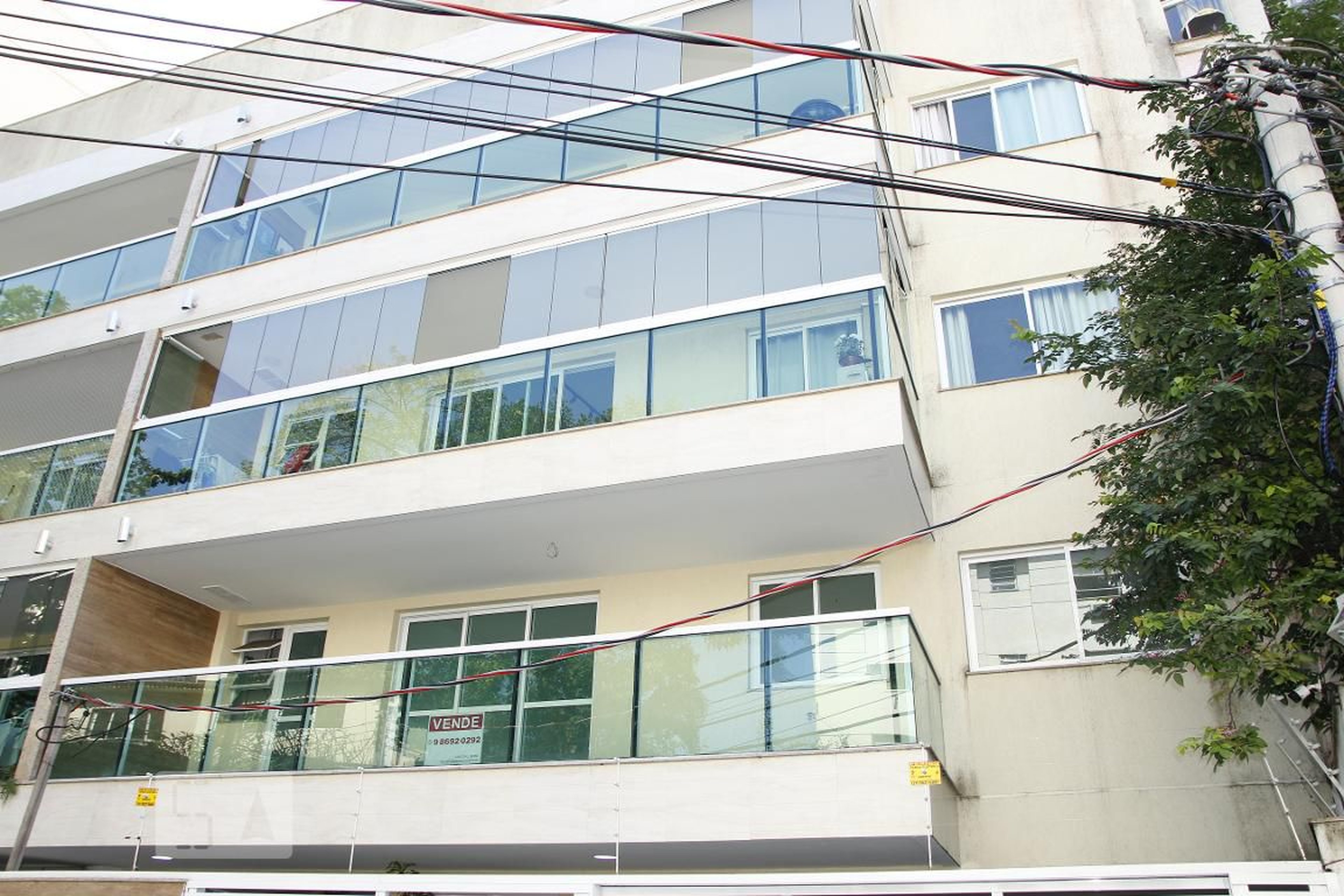 Edifício Condomínio em R. Visc. de Ouro Preto, 66