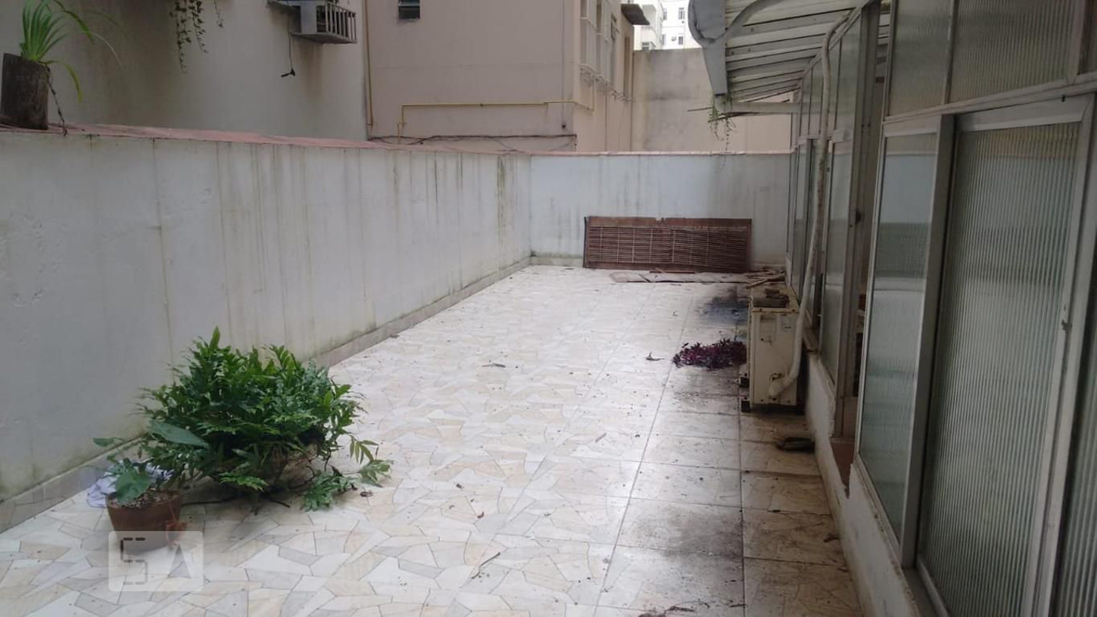 Área Externa - Edificio Caramuru