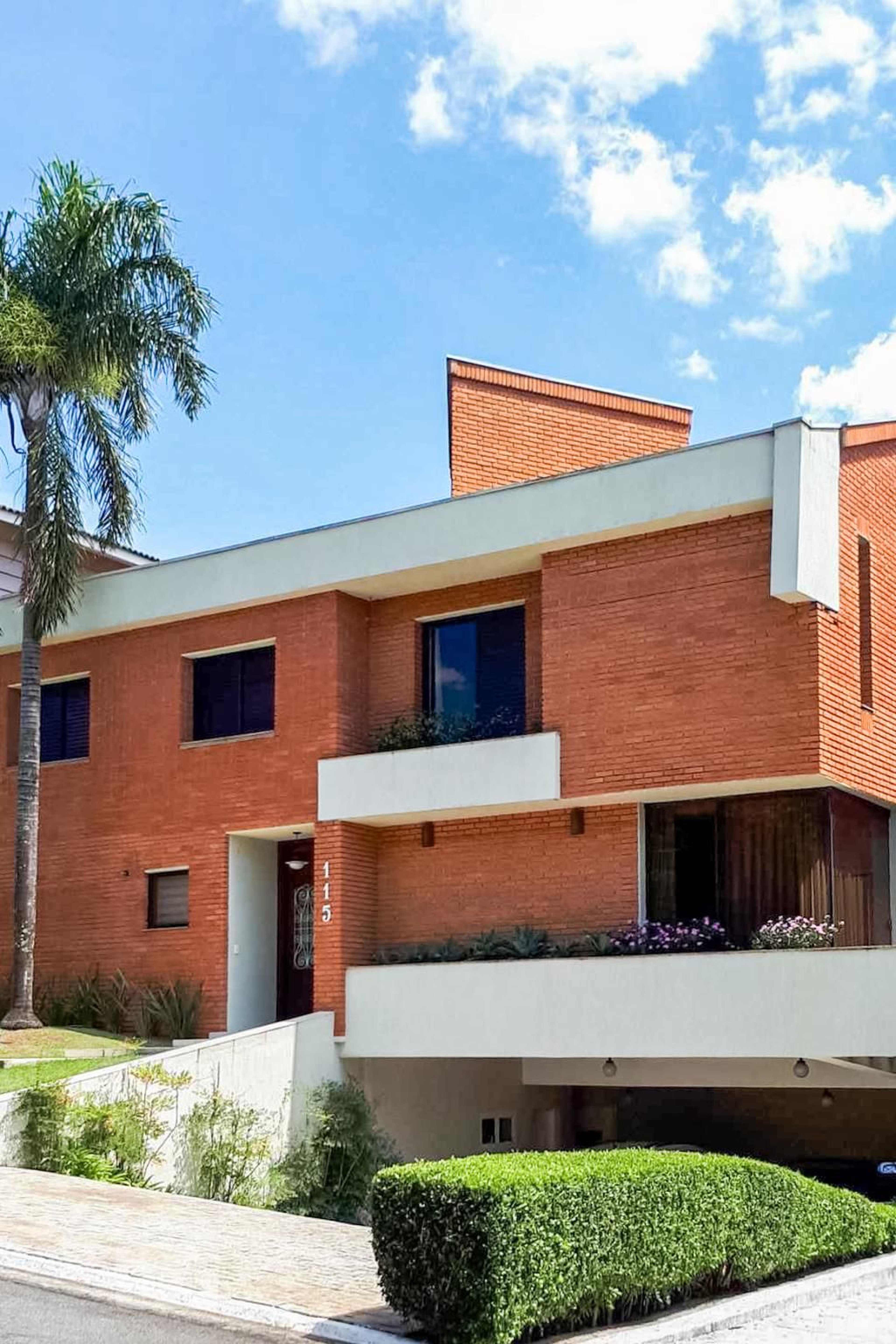 Fachada Condomínio em Alameda Guaxins, 115