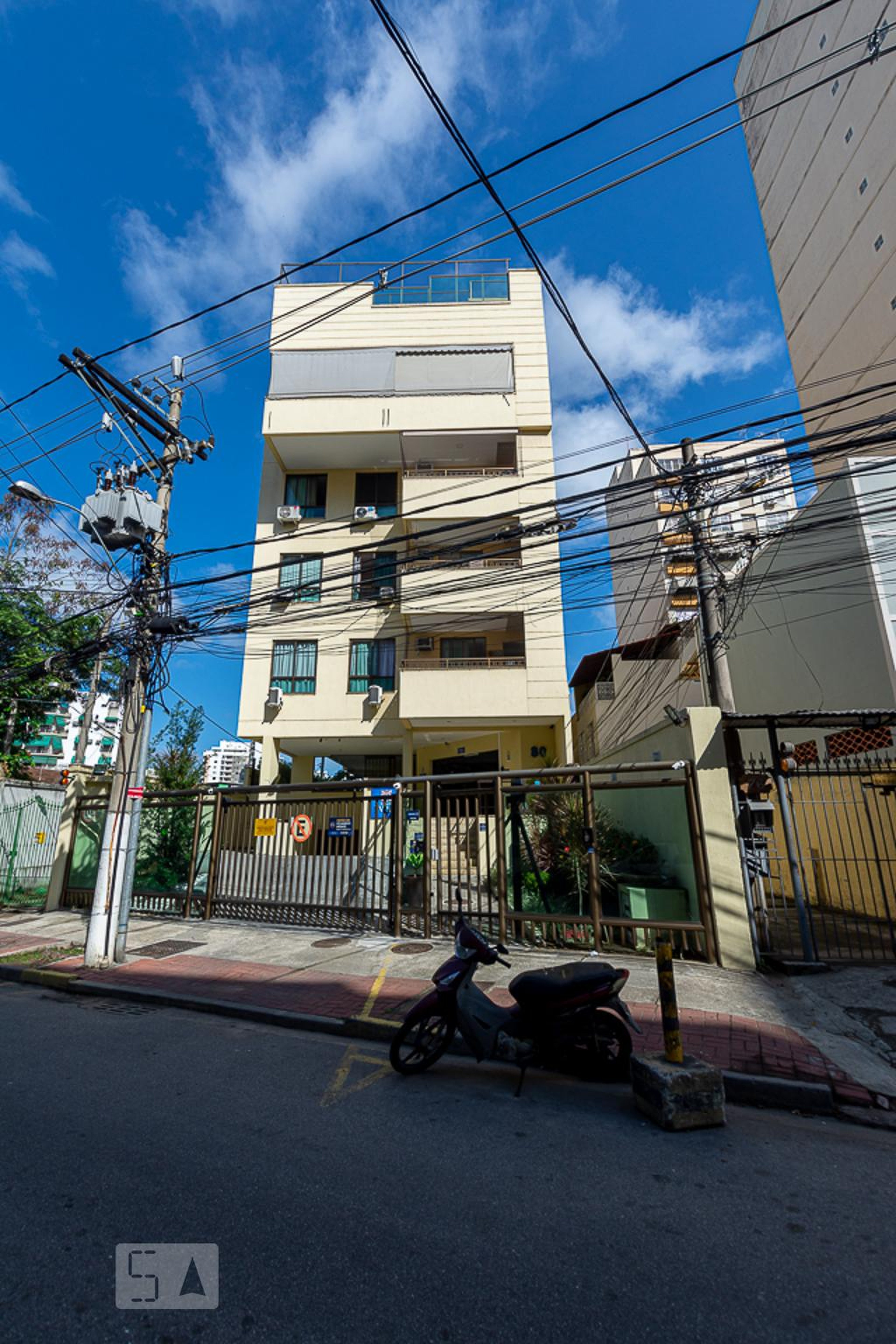 Fachada do Condomínio Condomínio Solar de Évora