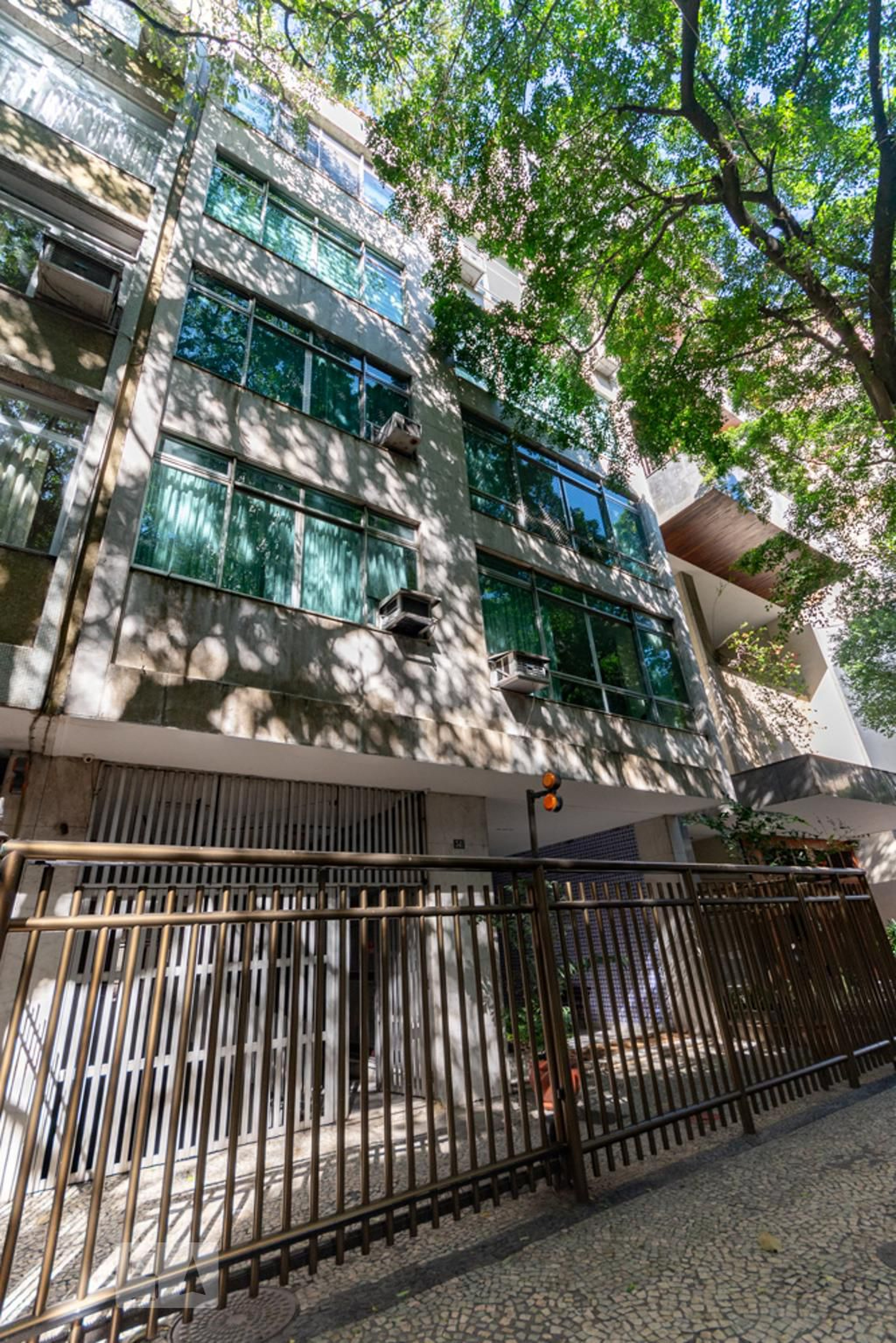 Fachada Condomínio em Rua Prudente de Morais, 341