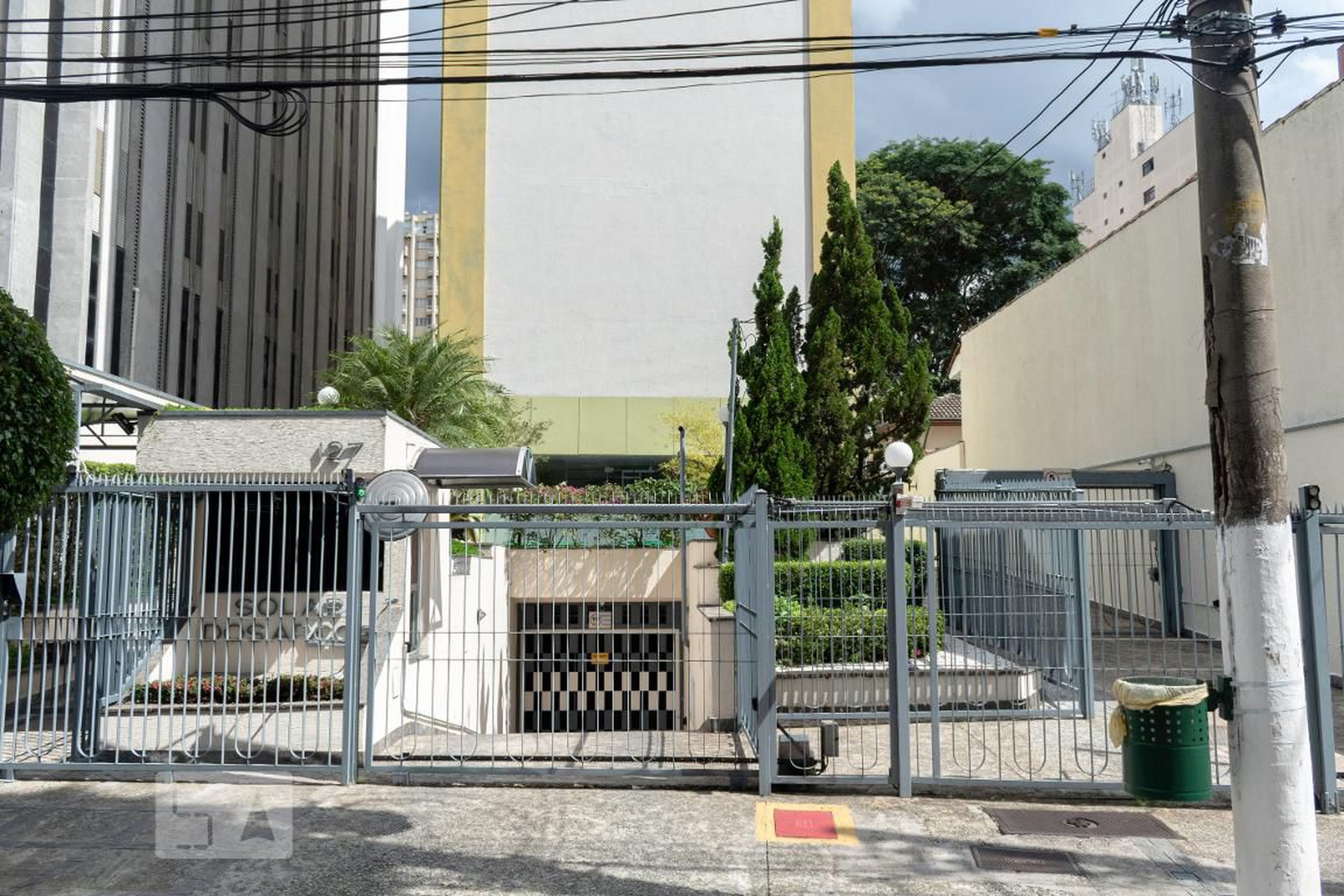 Fachada do Condomínio Condomínio Solar dos Arcos