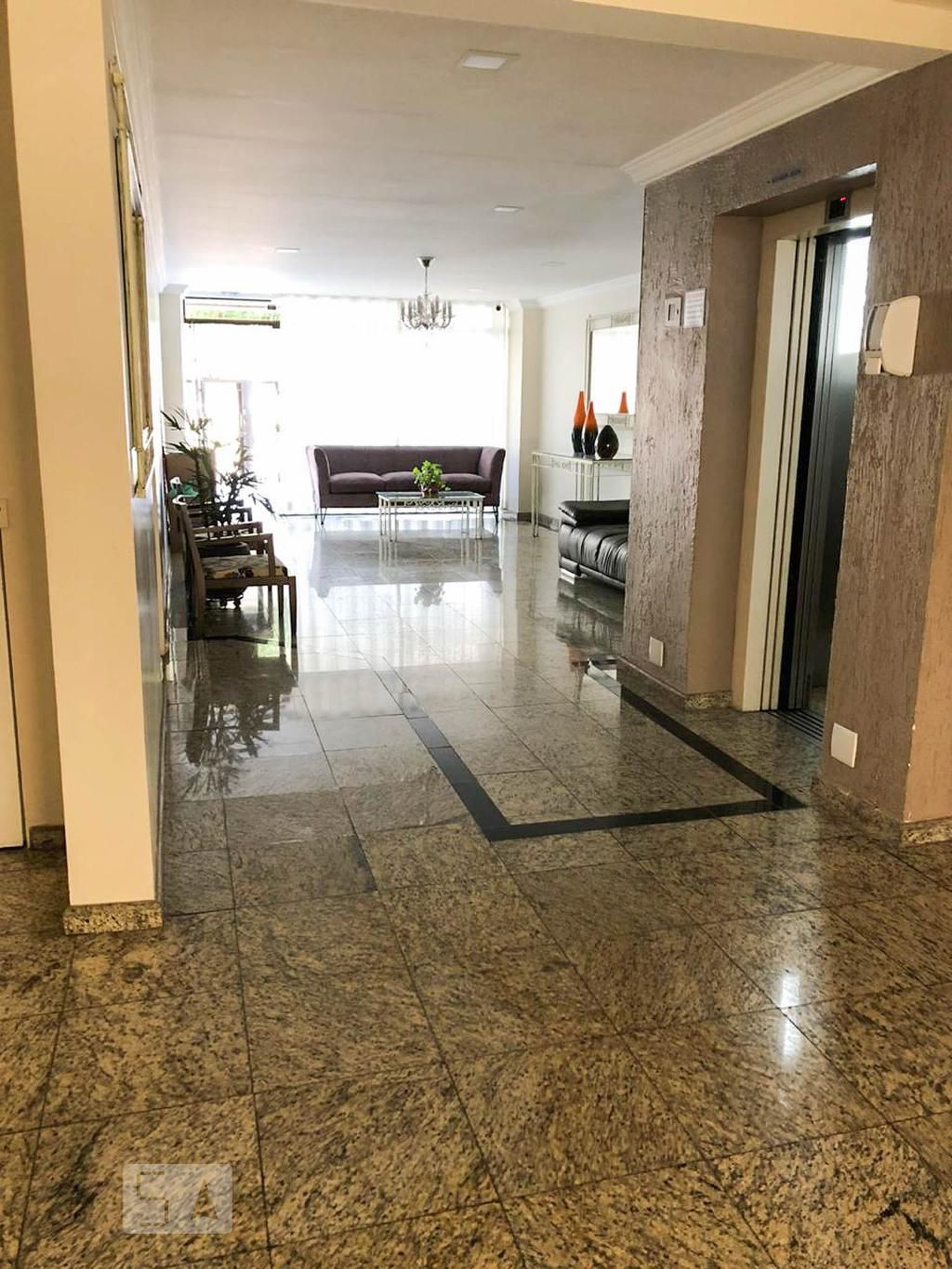 Hall de Entrada - Strauss