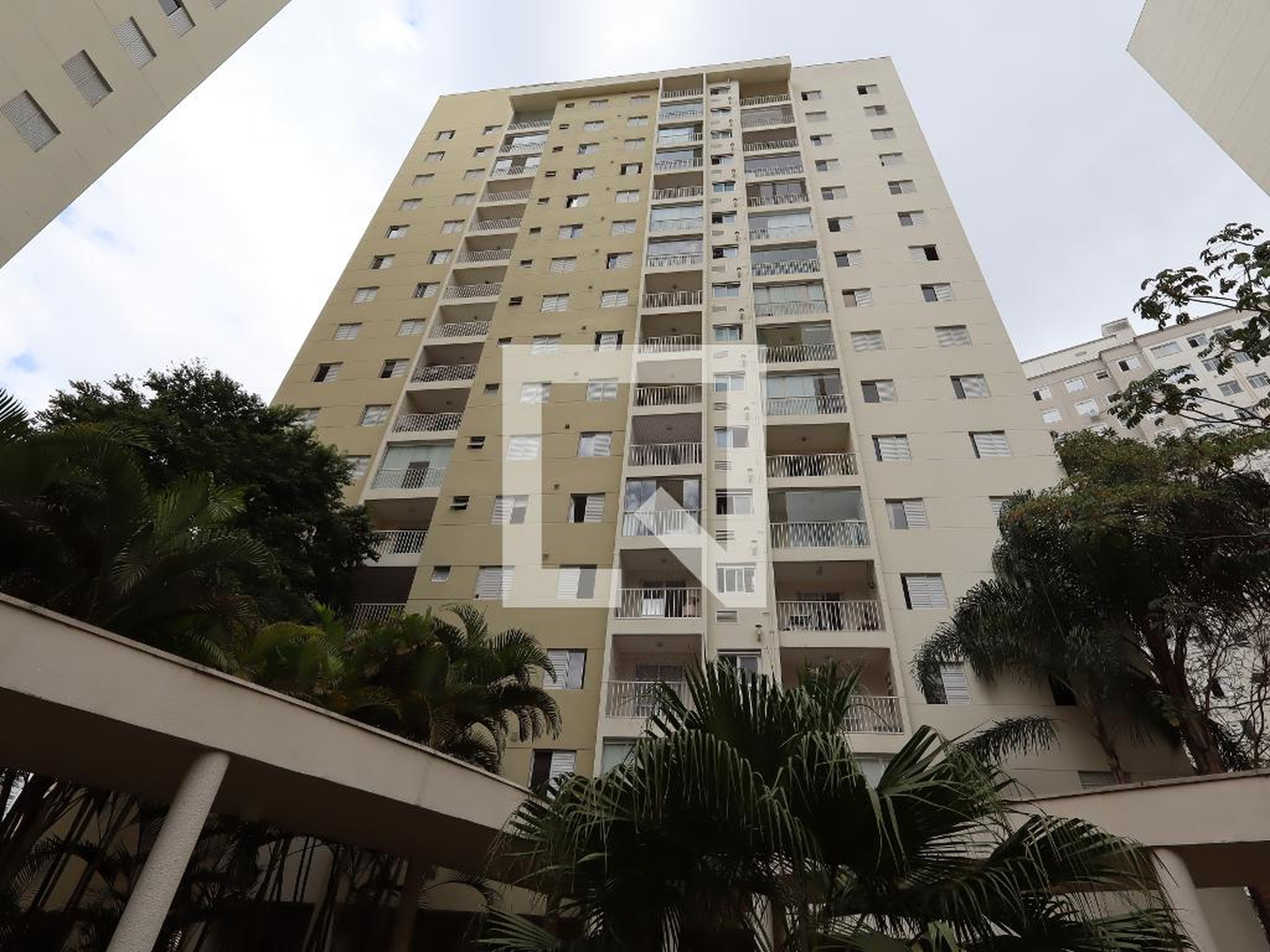 Fachada Condomínio Cores Vermelho