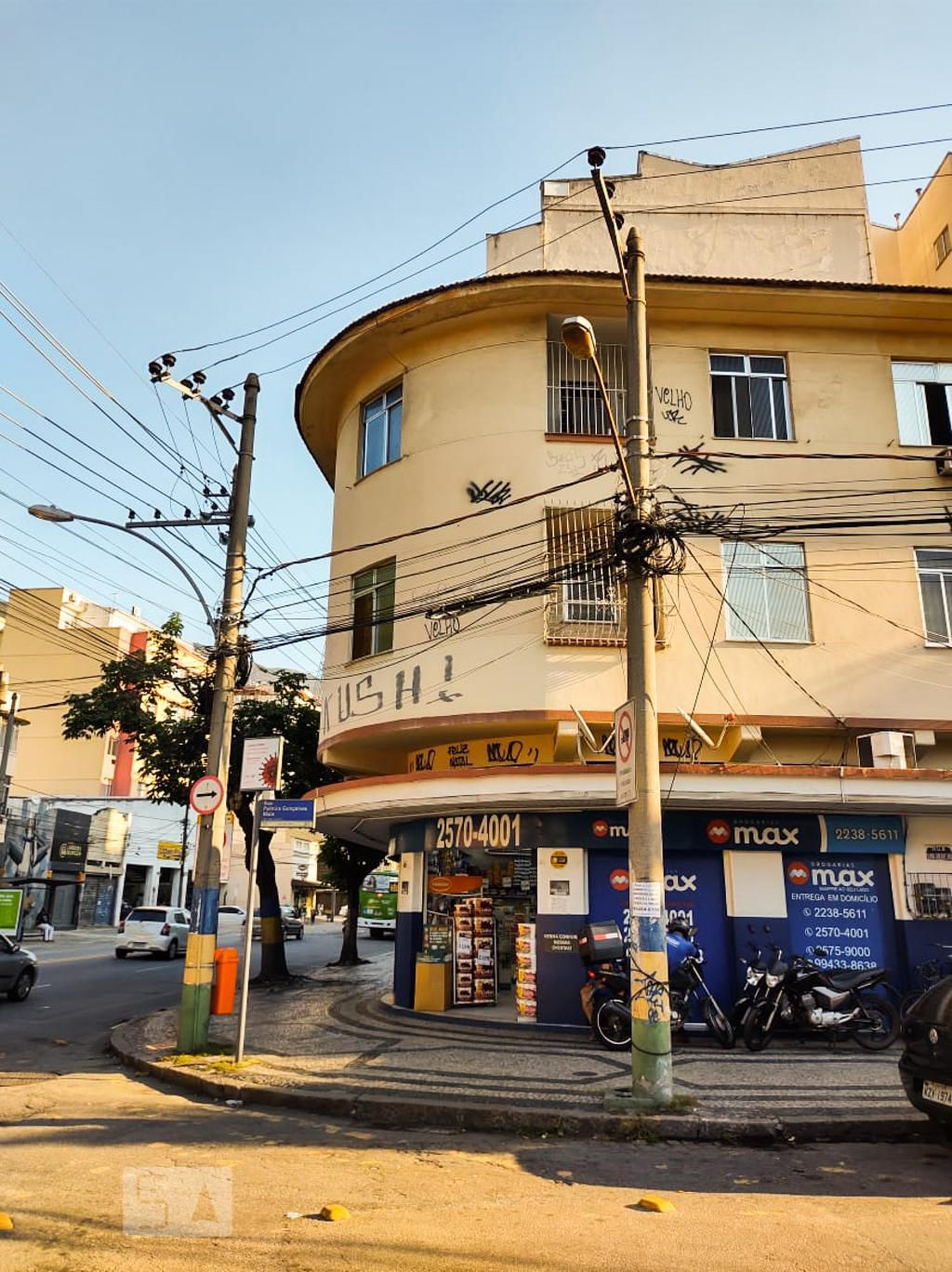 Fachada Condomínio em Rua Palmira Gonçalves Maia, 11