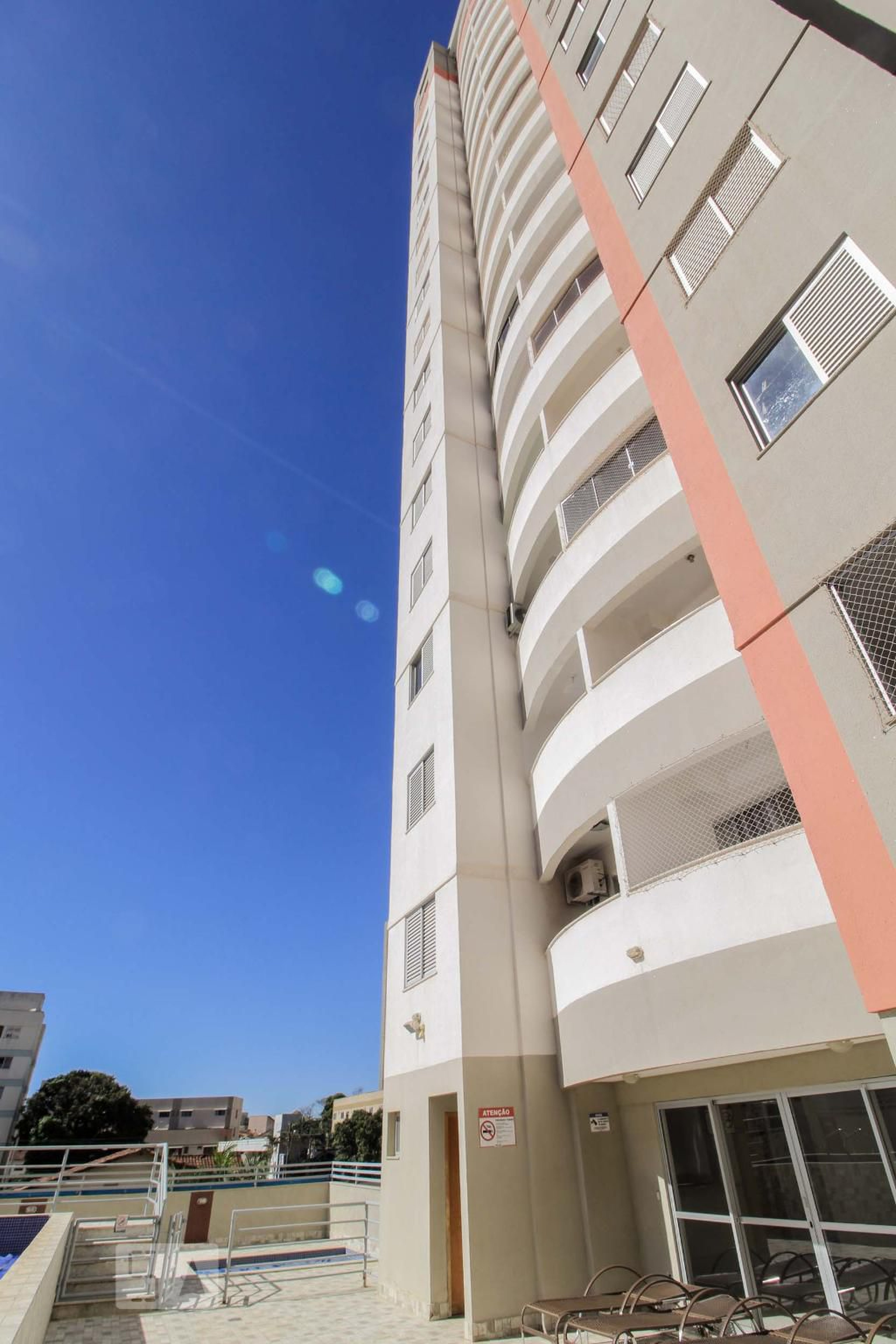 Fachada do Prédio Condomínio em Rua 254, 254