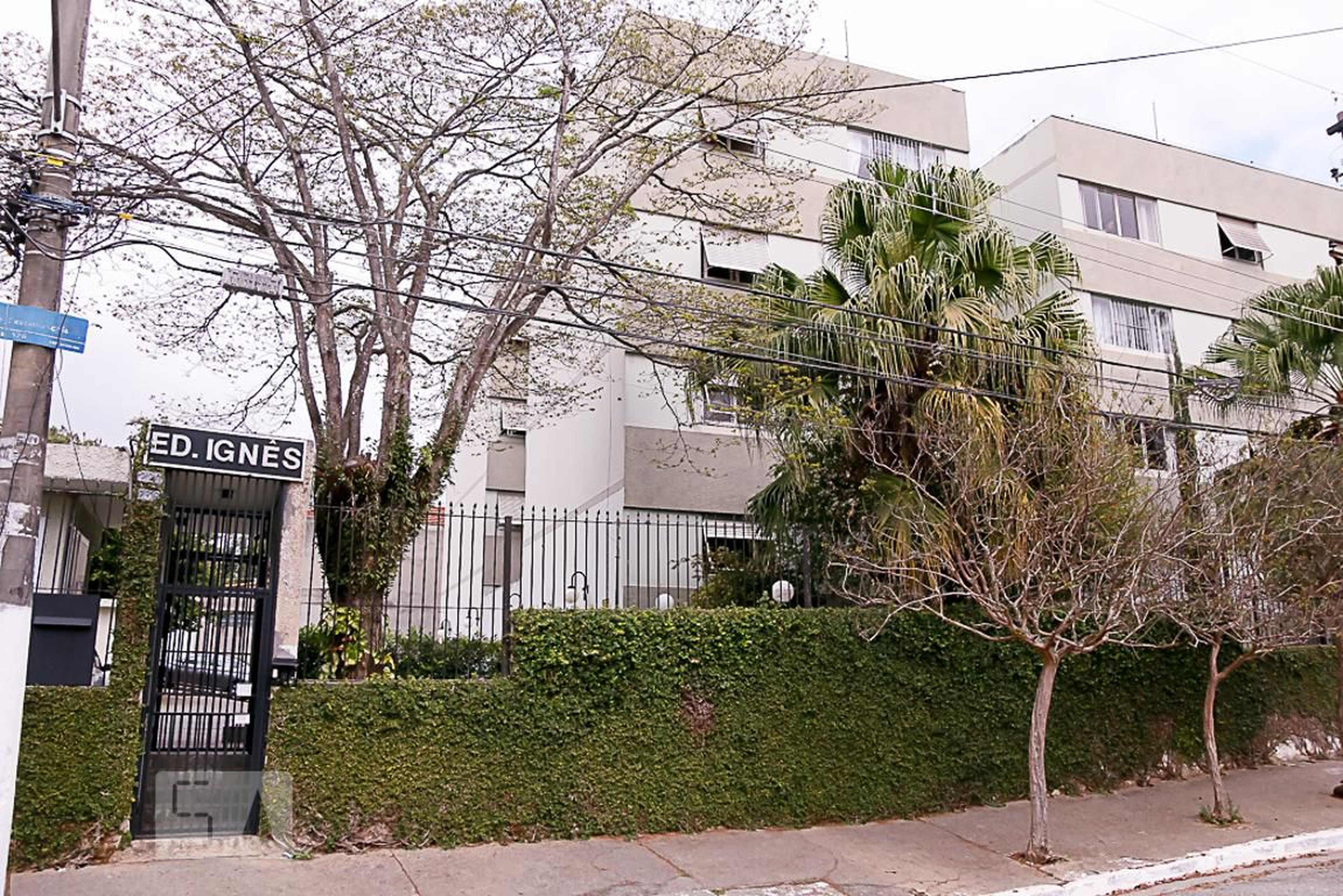 Fachada do Condomínio Condomínio Ignes