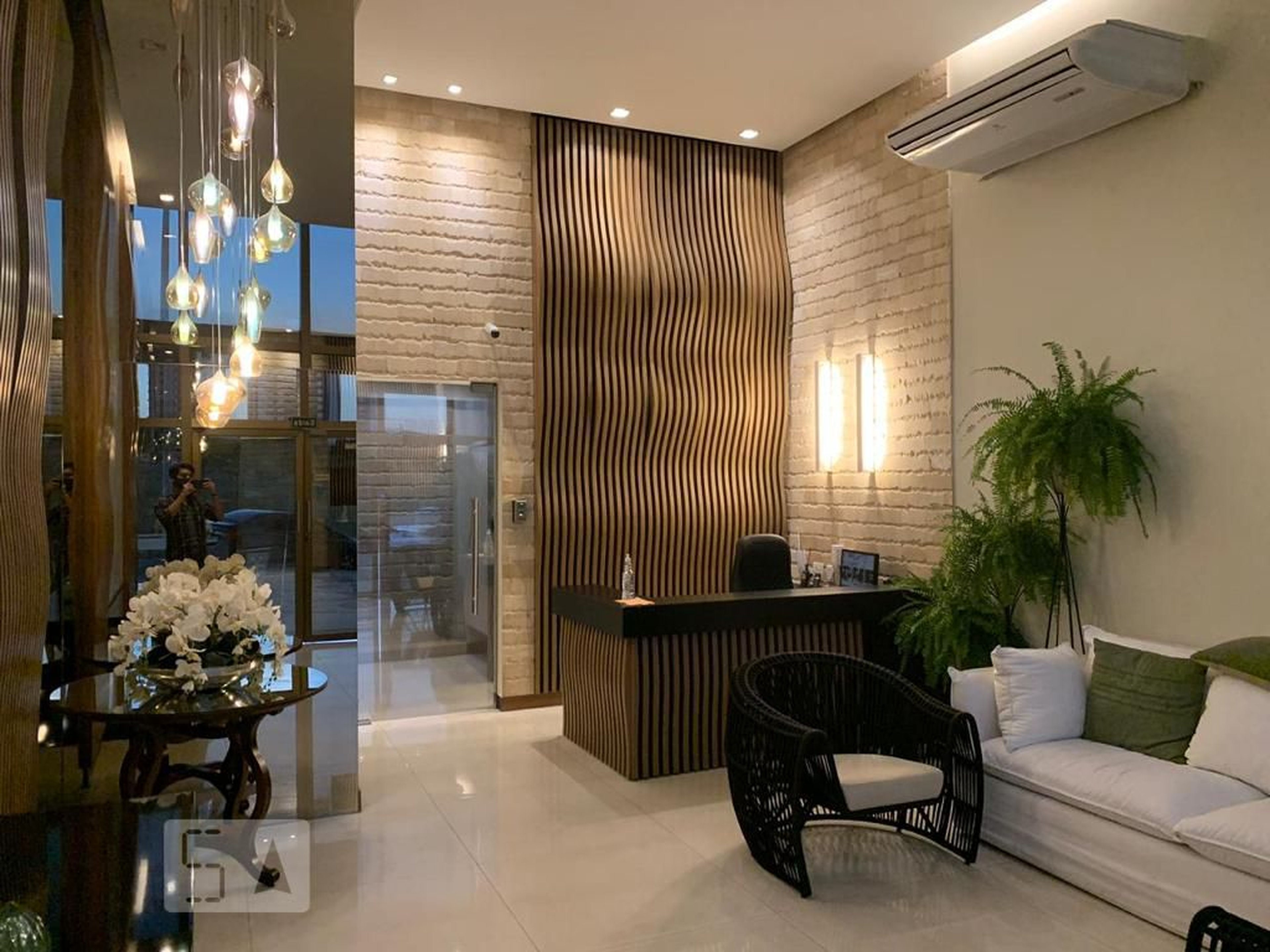 Hall de Entrada - One