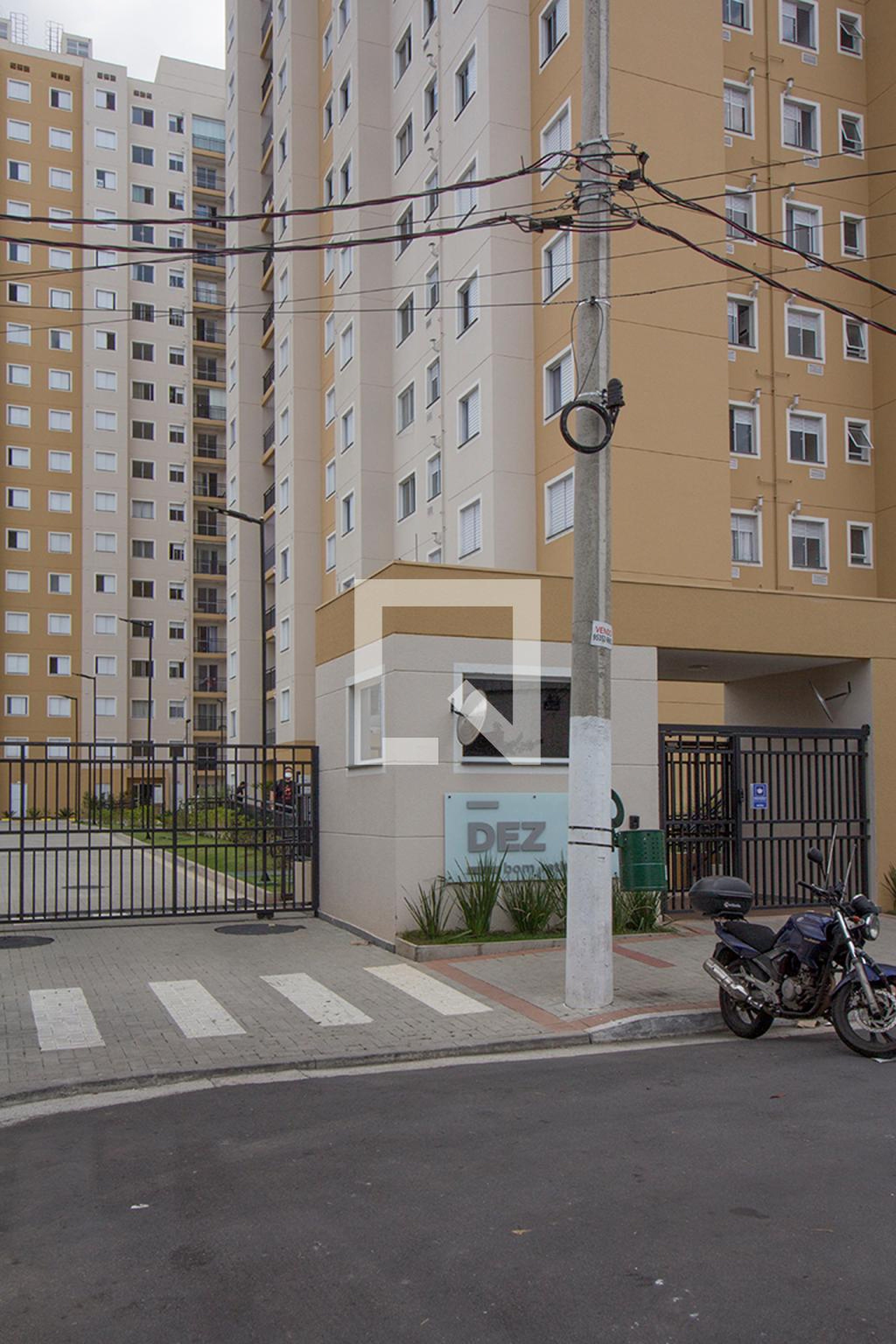 Fachada do Condomínio Condomínio Dez Tiradentes