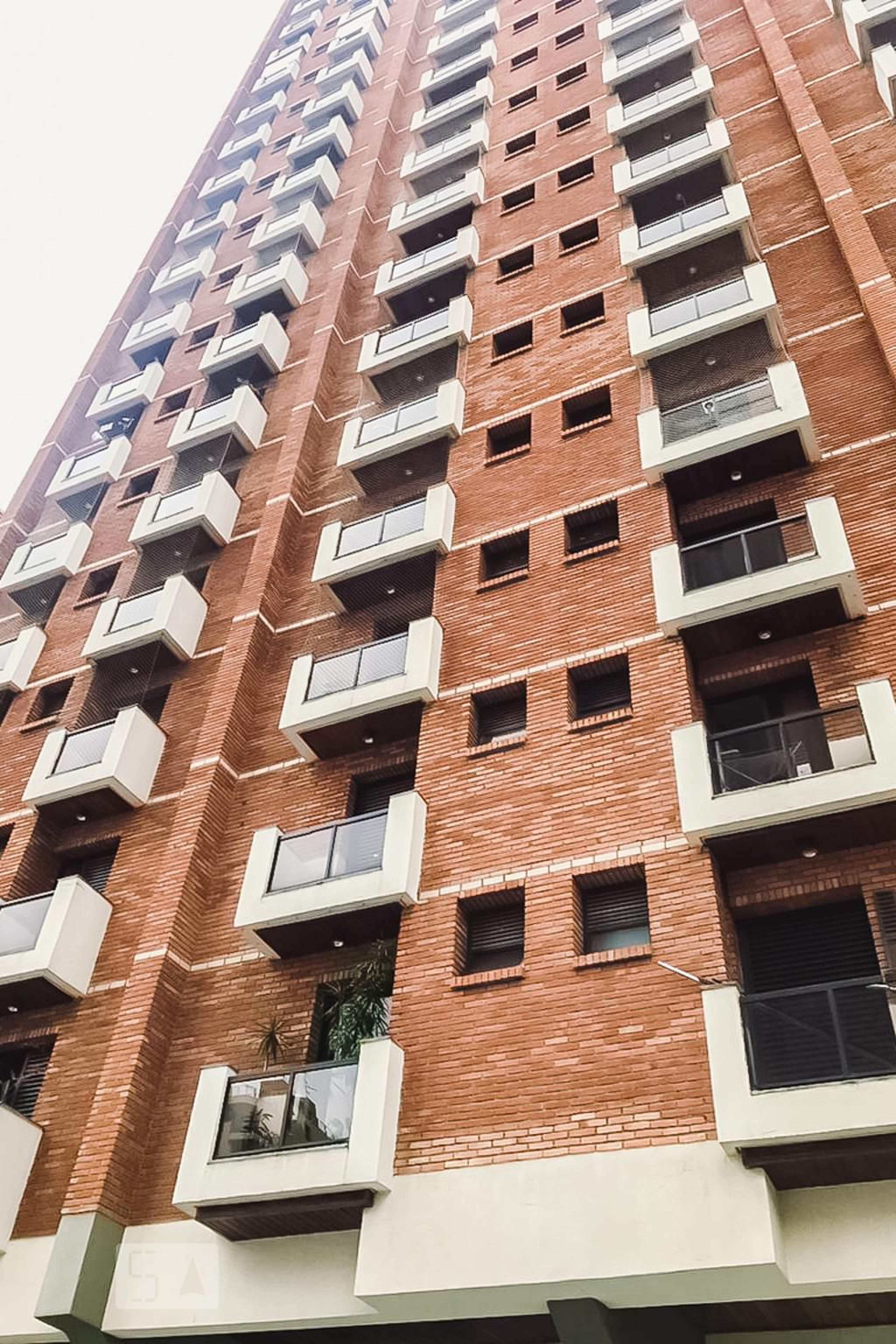 Fachada Condomínio em Rua Caiubí, 1441