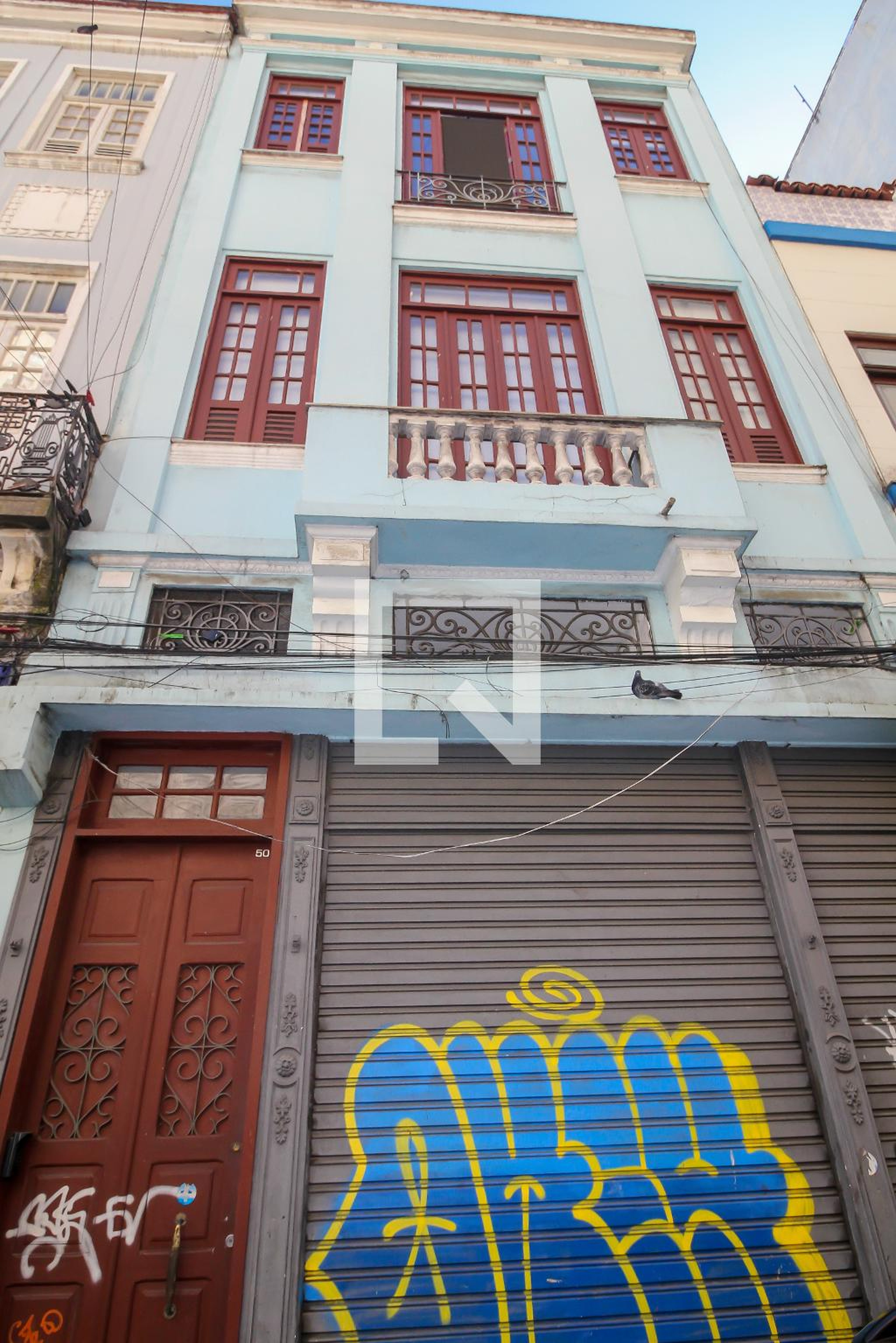Fachada do Prédio Condomínio em Rua do Rezende, 50
