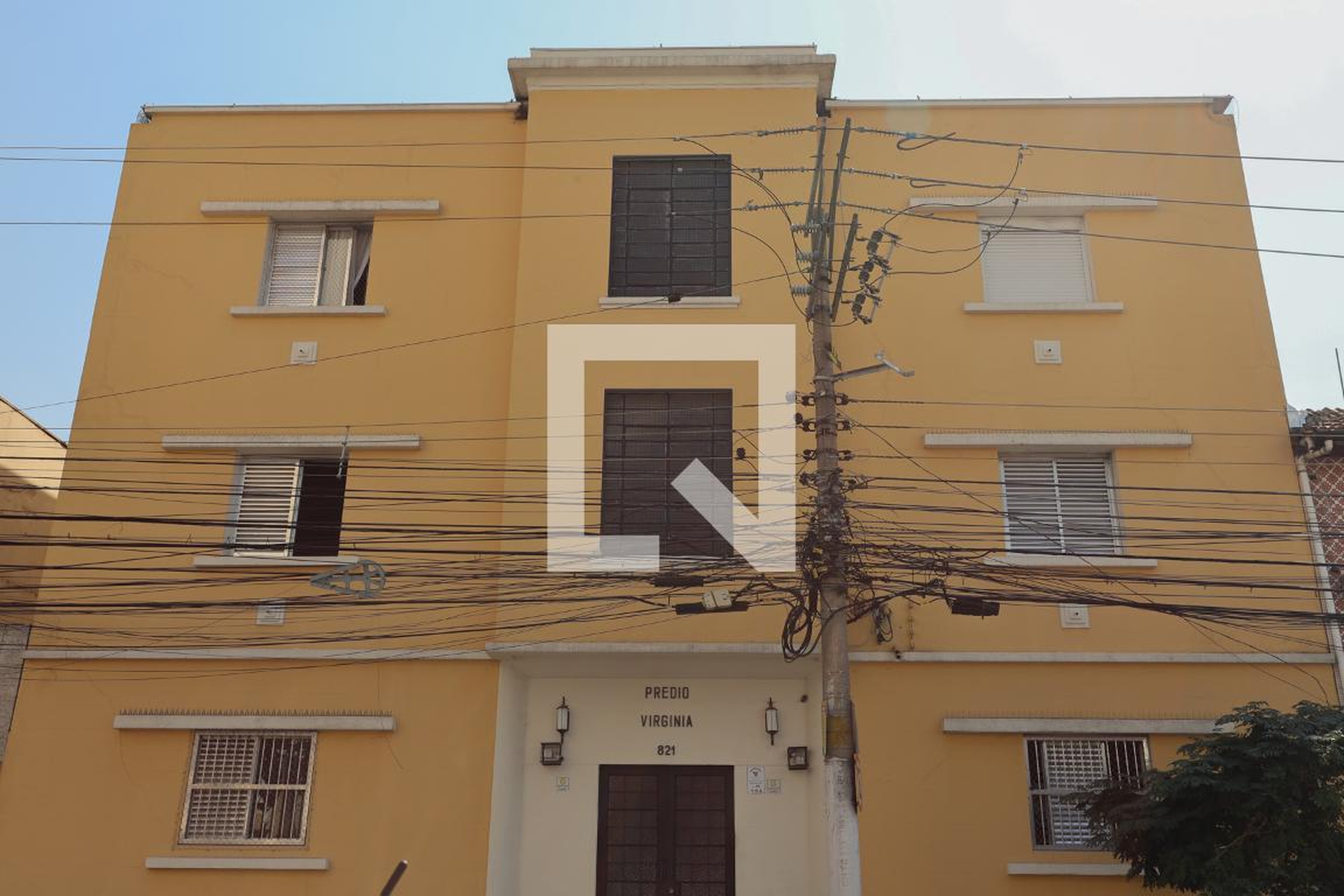 Fachada do prédio Condomínio em Rua Doutor Olavo Egídio, 821