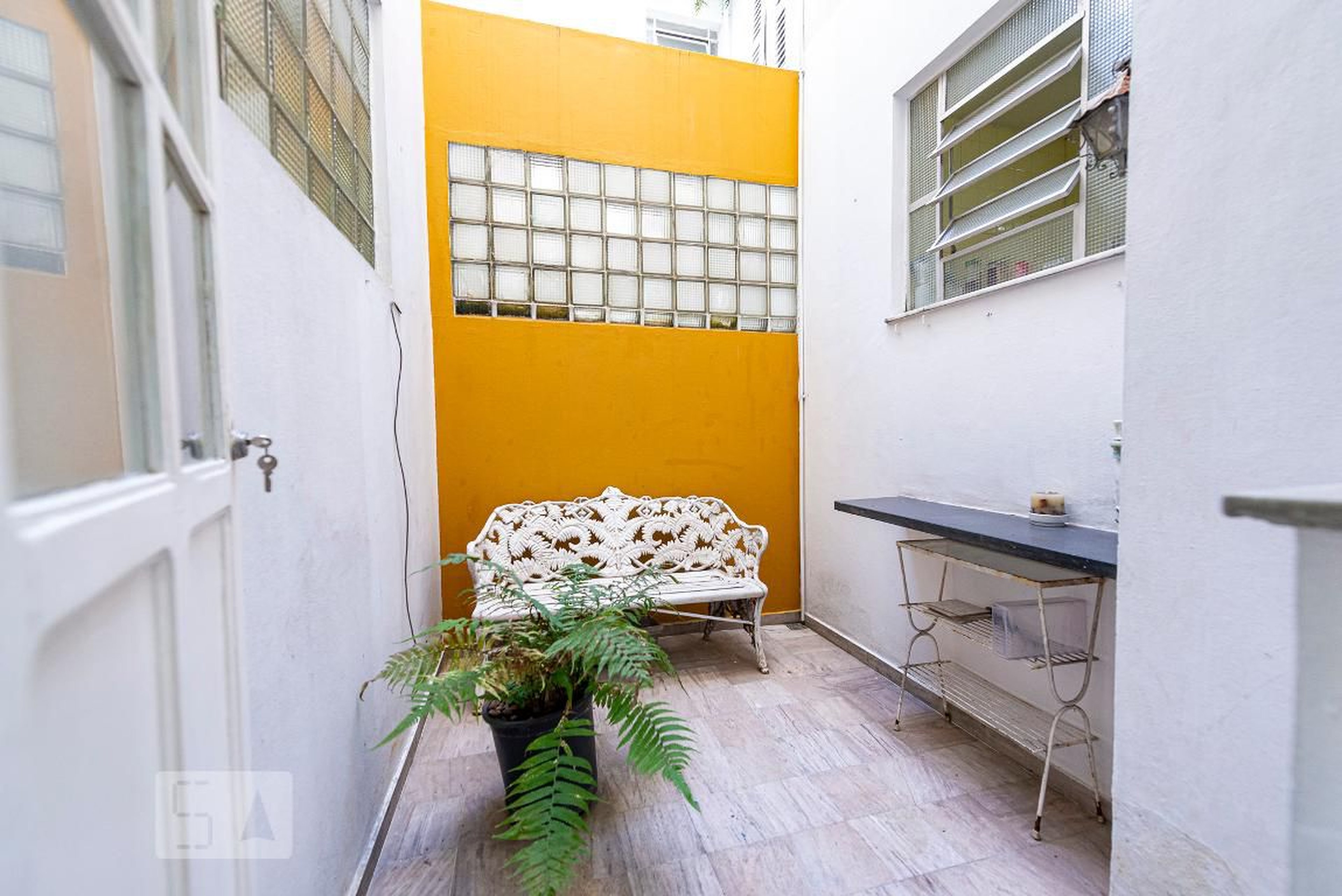 Área Externa Condomínio em Rua Redentor, 139