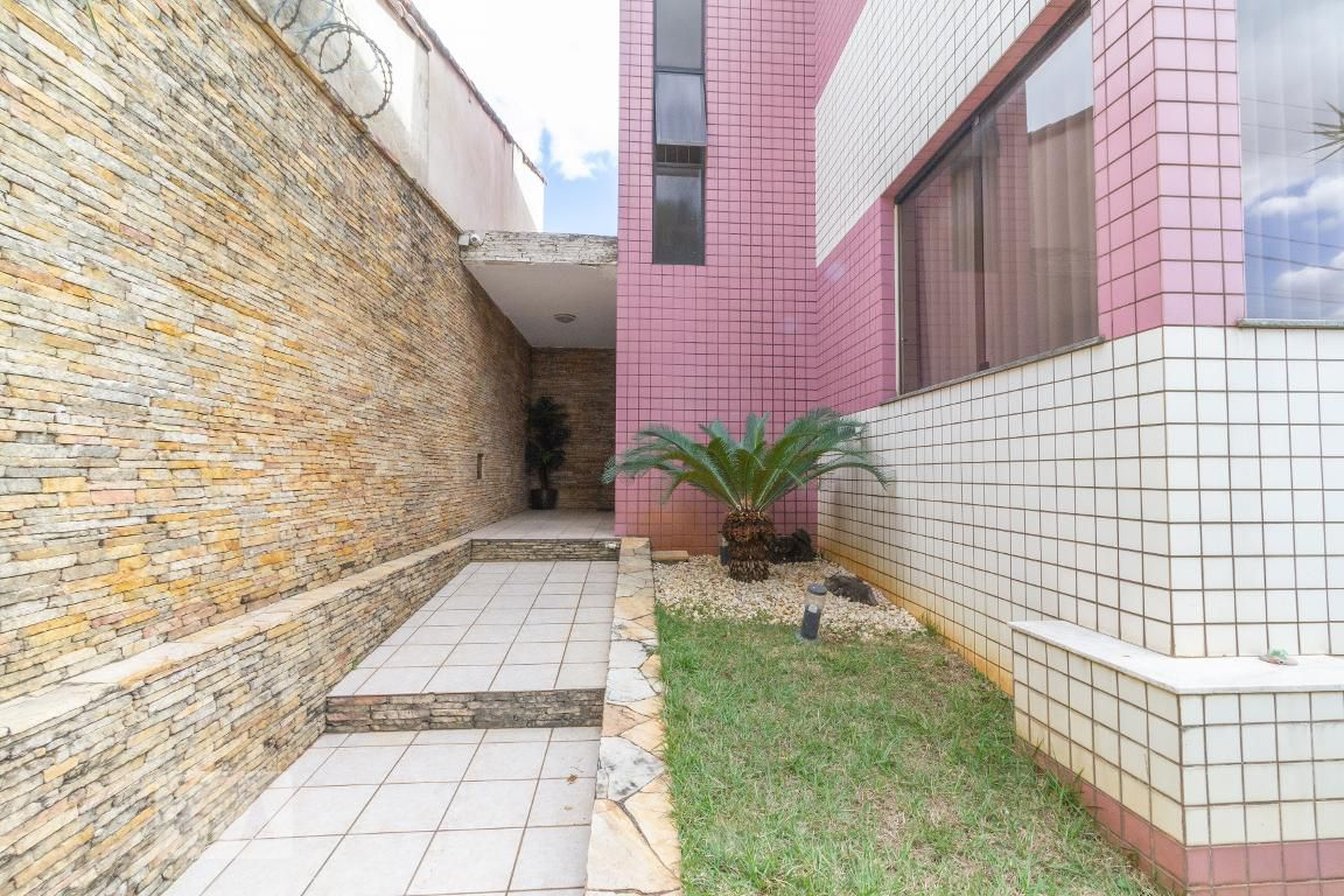 Entrada - Rua Augusto Clementino, 481