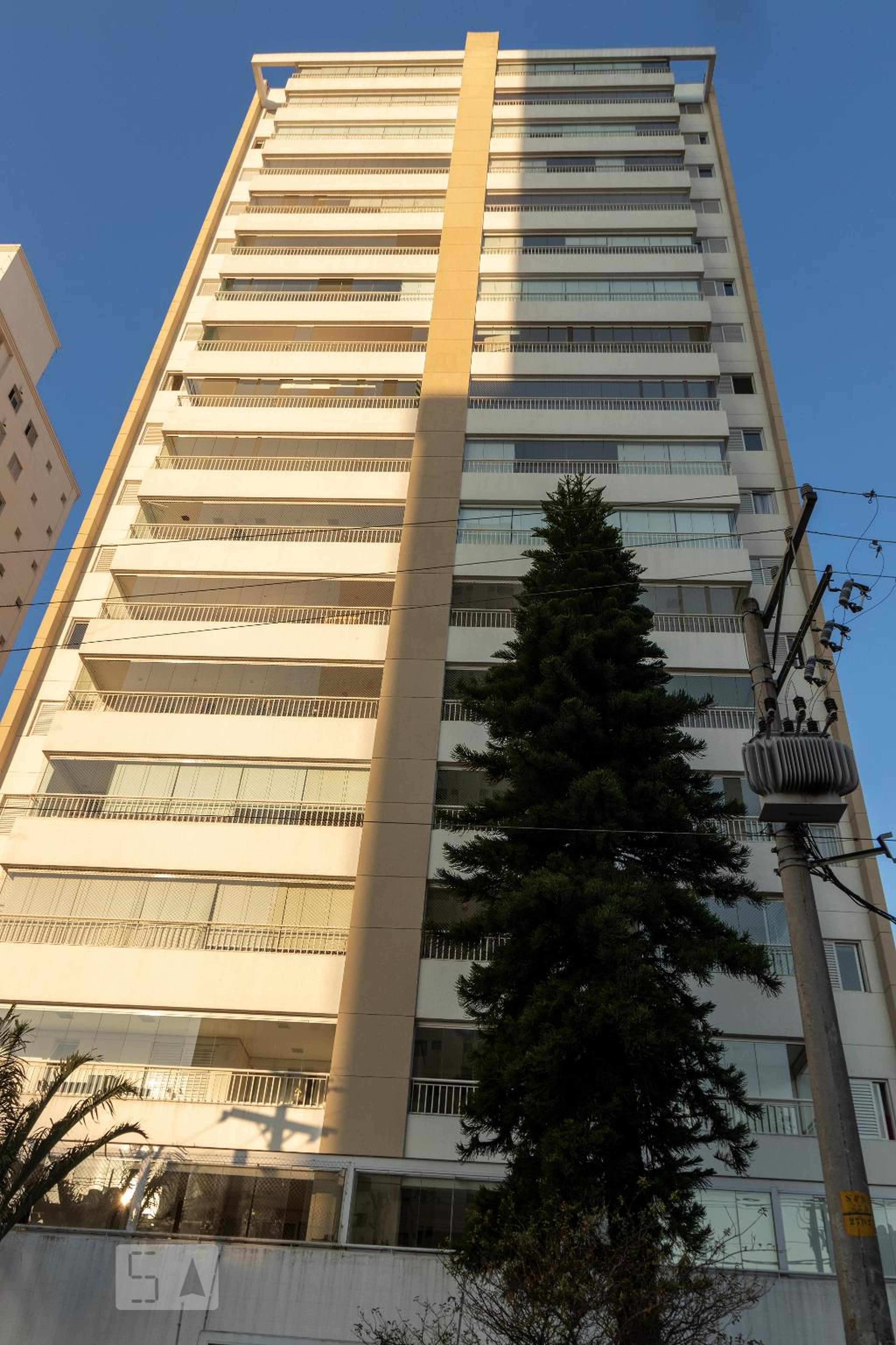 Fachada Condomínio em Rua Ibitinga, 121/121 