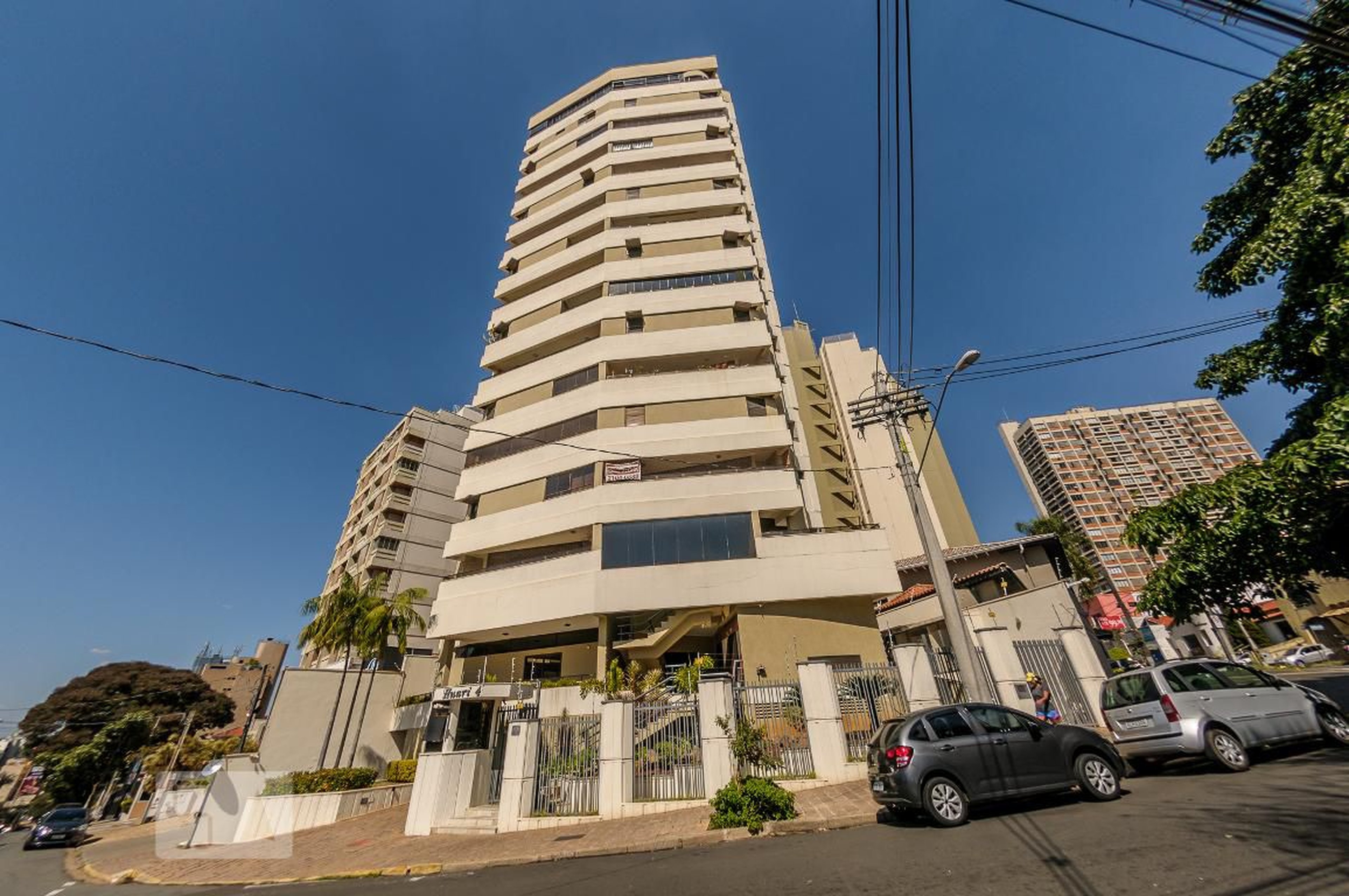 Fachada do Prédio Condomínio Huari