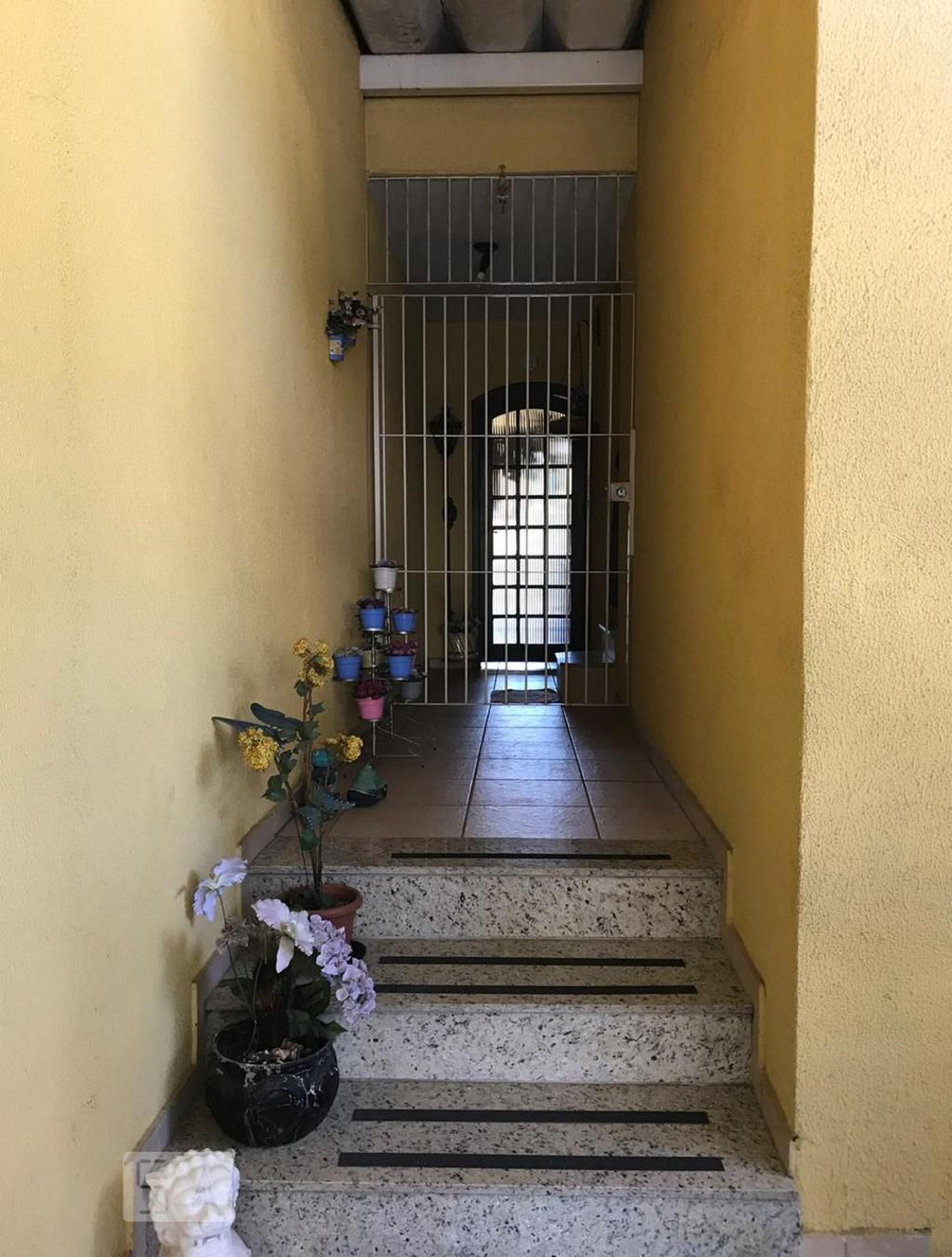 Entrada Condomínio em R. Ludovíco Ariosto, 246