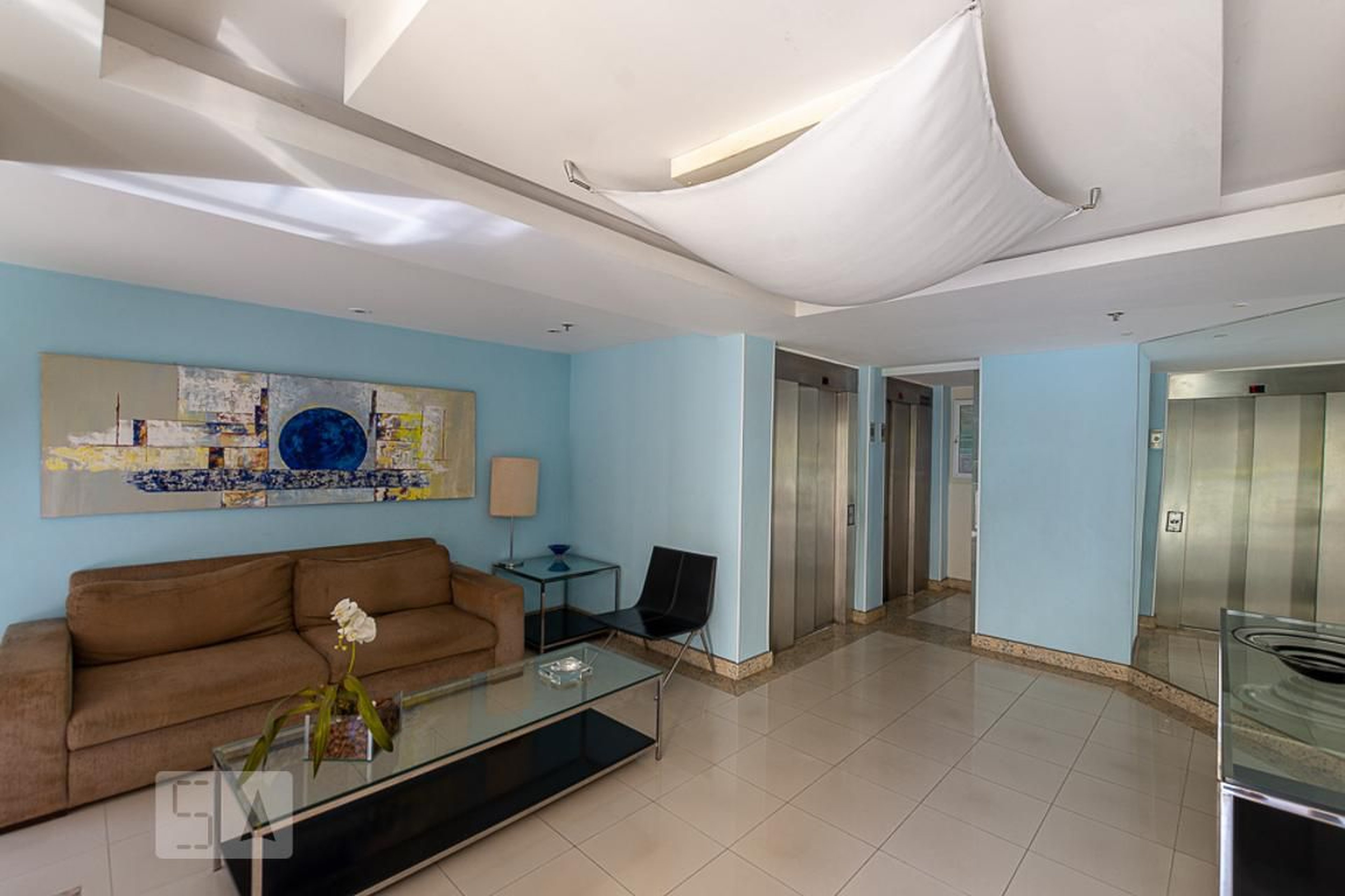 Hall de Entrada - Edifício Tour de Saint Etienne