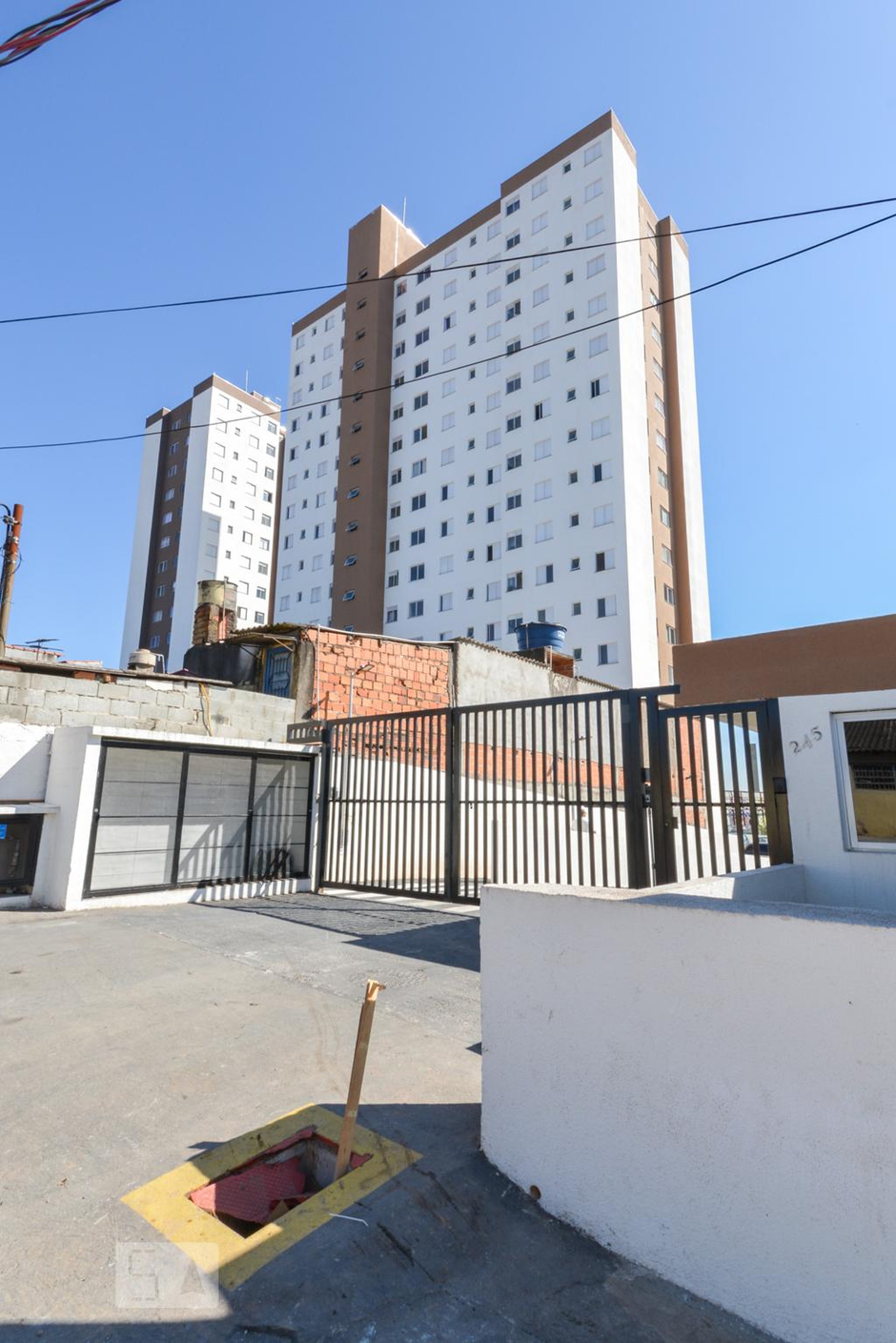 Fachada do Condomínio Condomínio Portal Liberdade