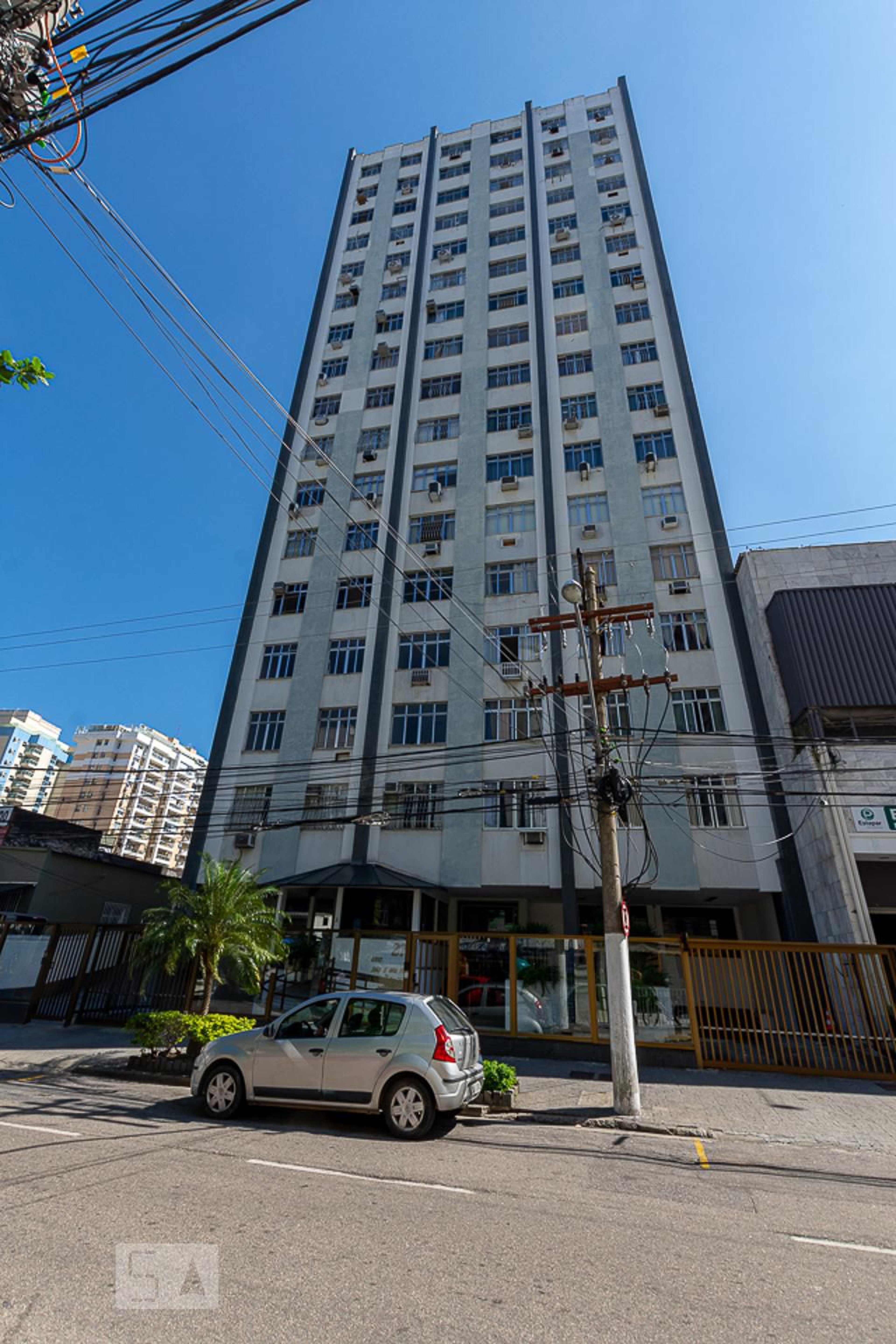 Fachada do Condomínio Edifício João e Ana Perez