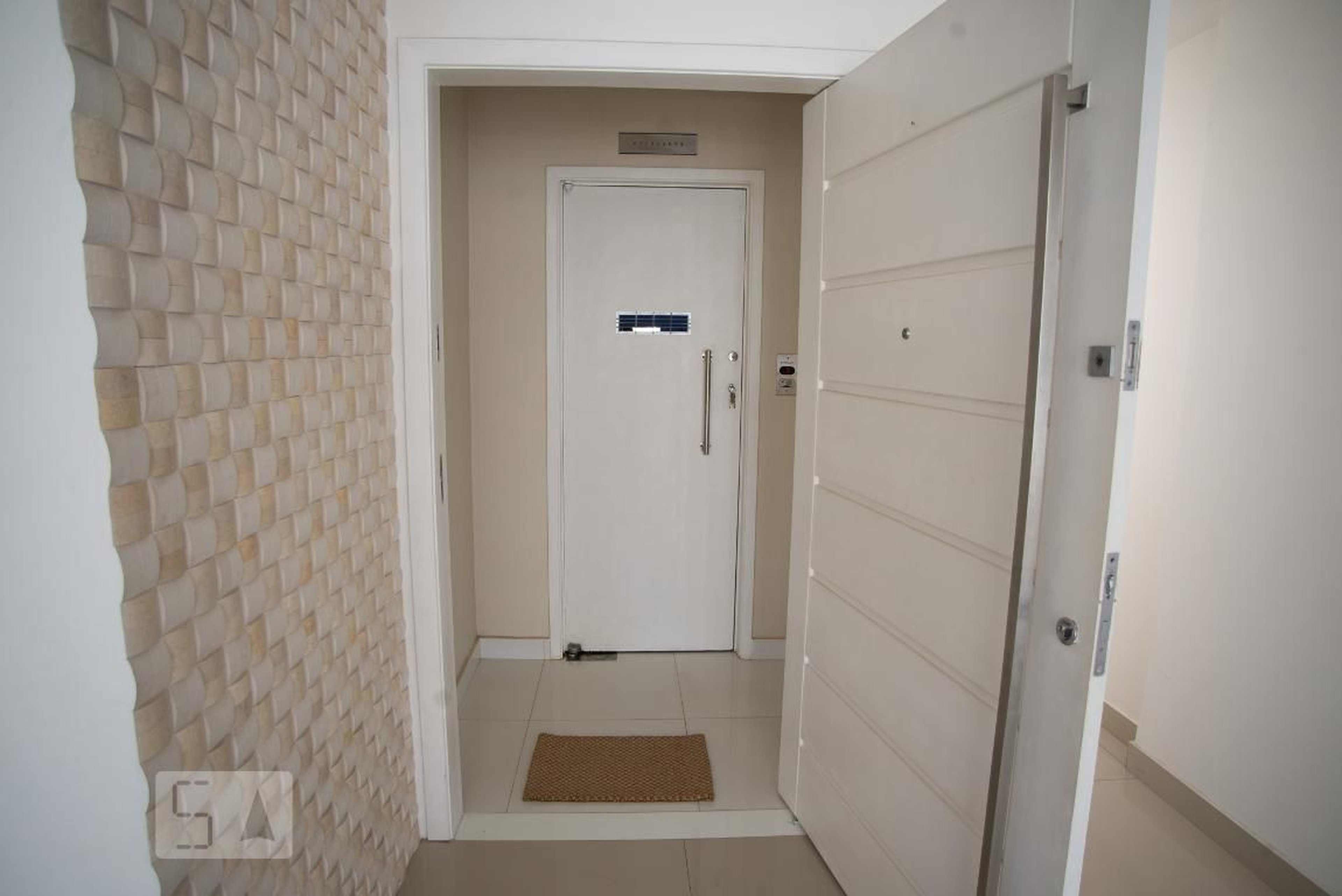 Entrada Condomínio em Rua Paissandu, 177