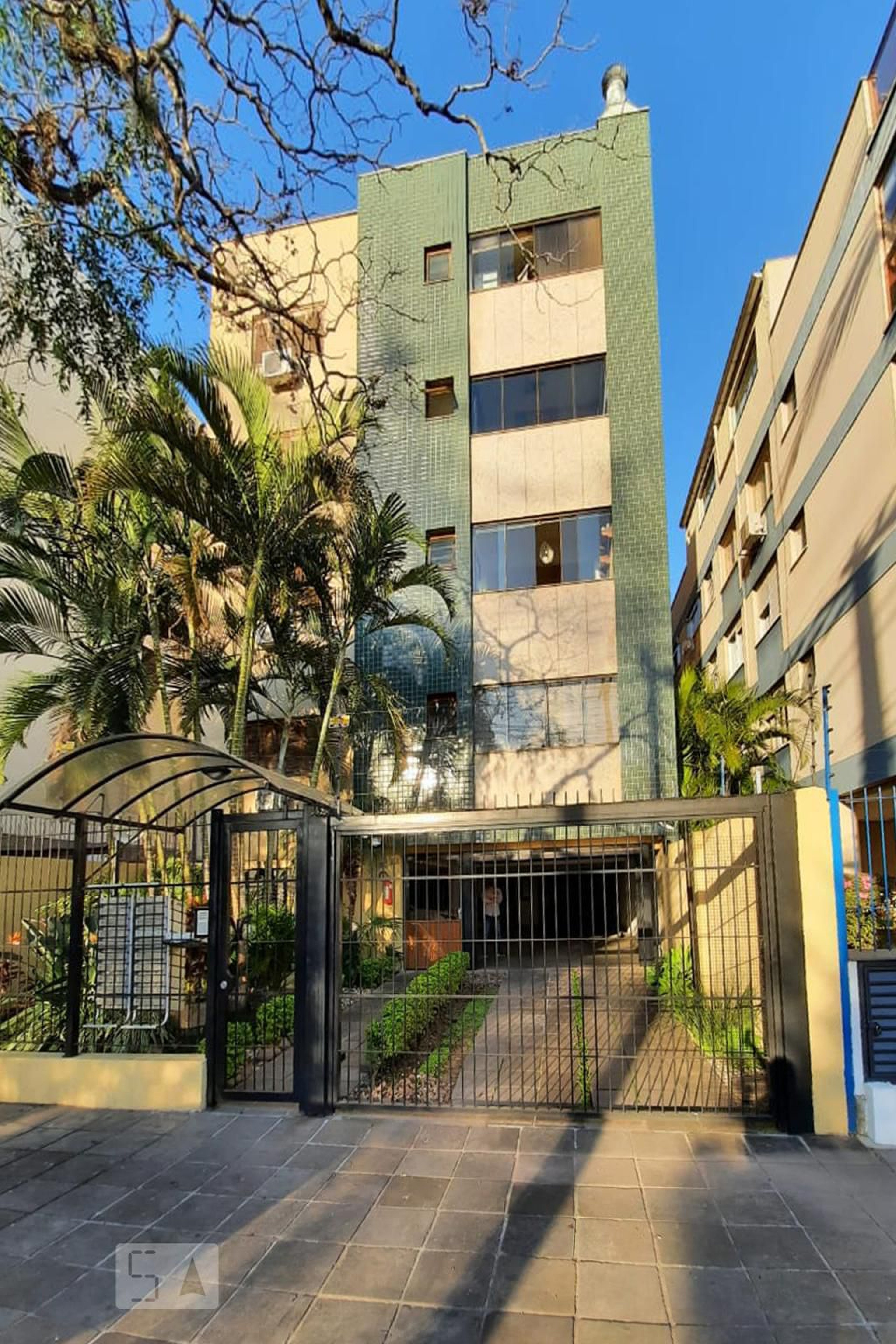 Fachada Condomínio em Avenida Coronel Lucas de Oliveira, 2824