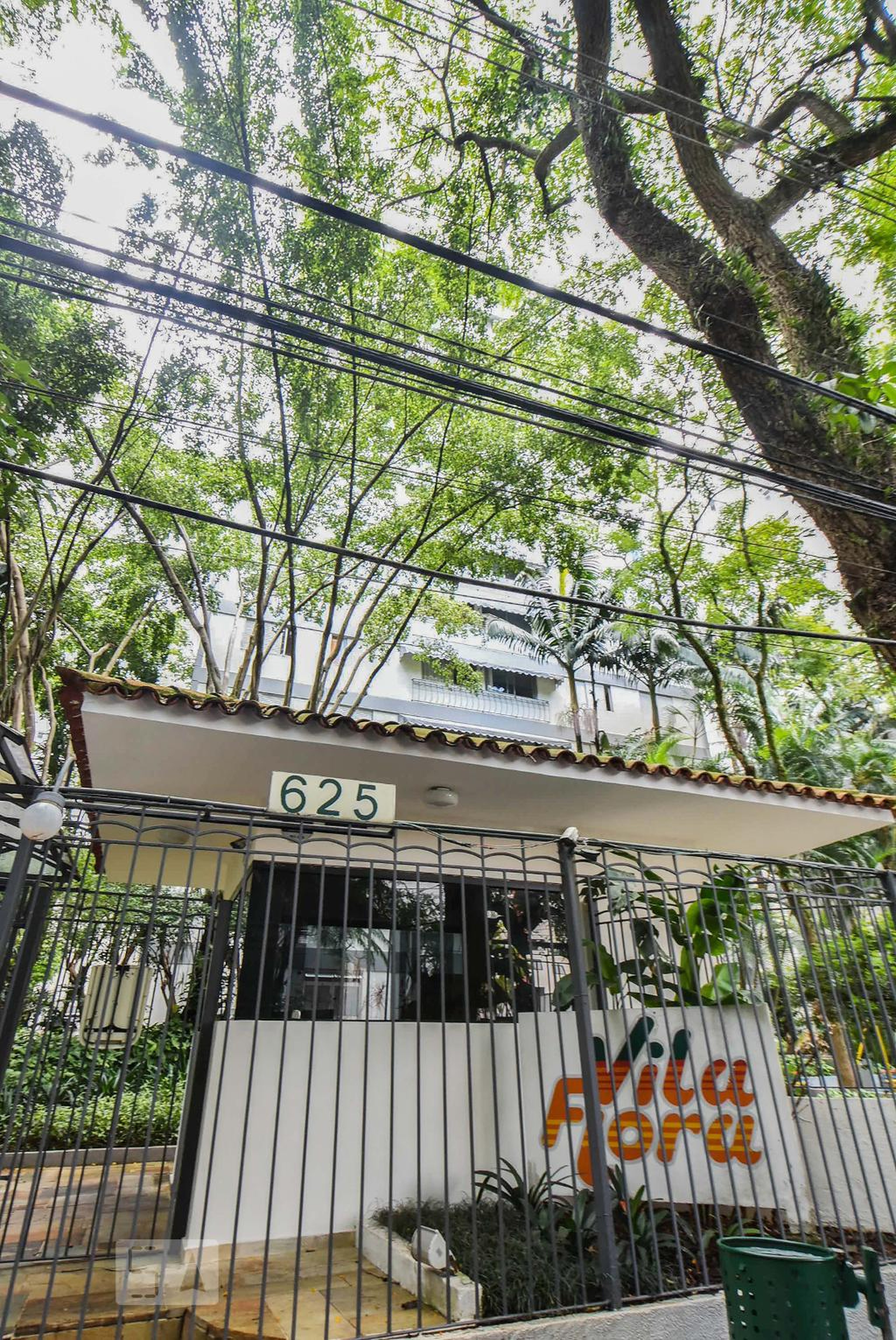 Prédio Condomínio Vila Flora