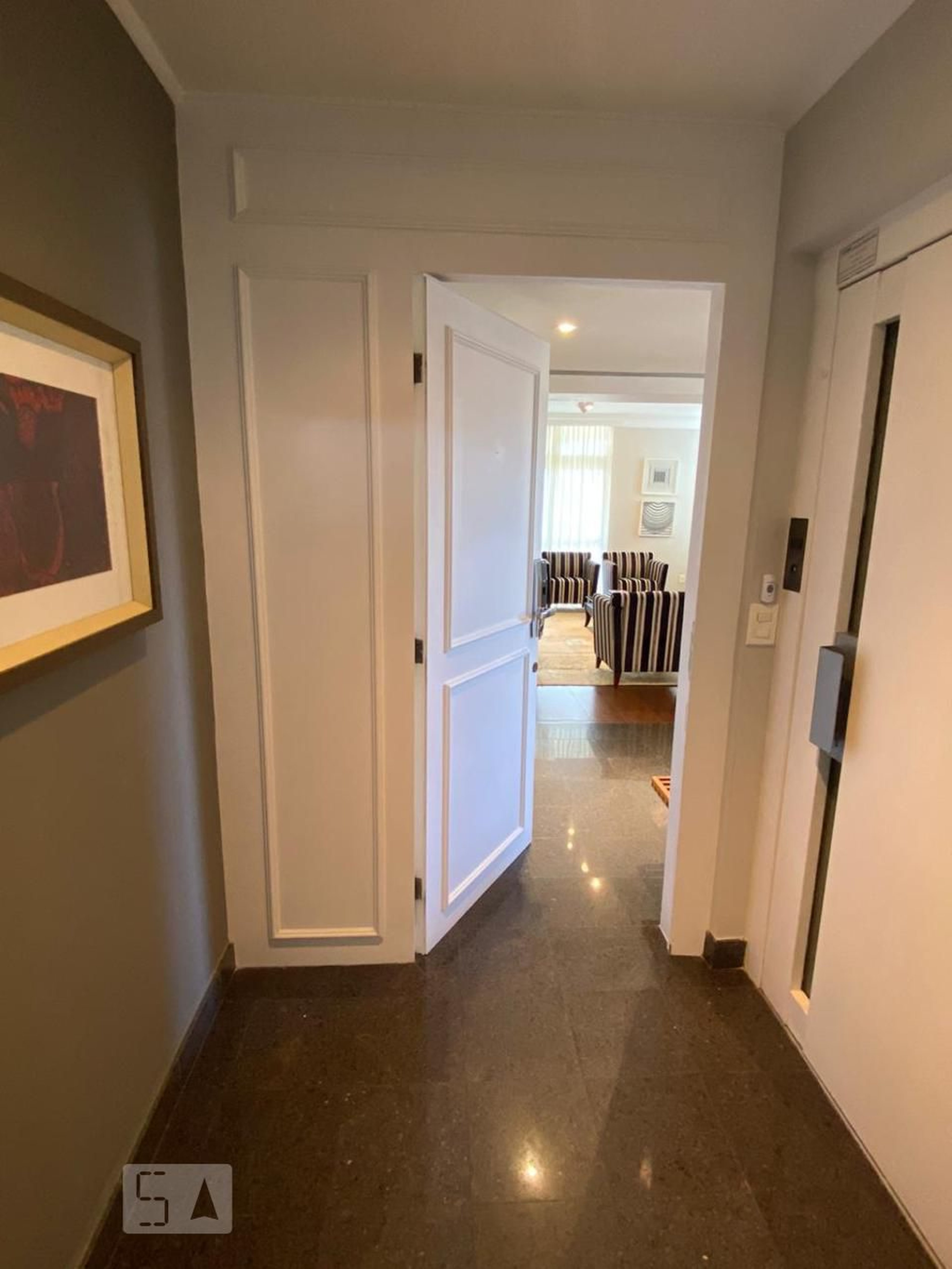 Entrada Condomínio em Avenida Professor Othon Gama D'Eça, 873