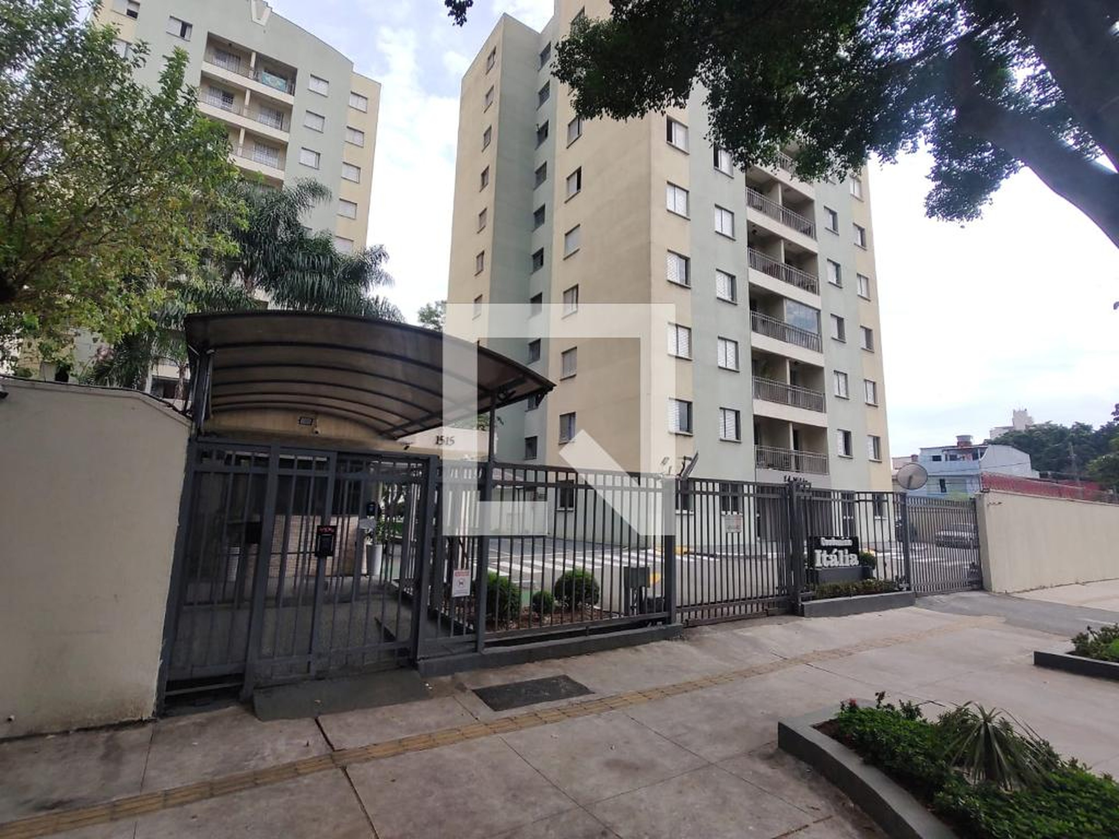 Fachada Condomínio em Avenida Guilherme, 1505