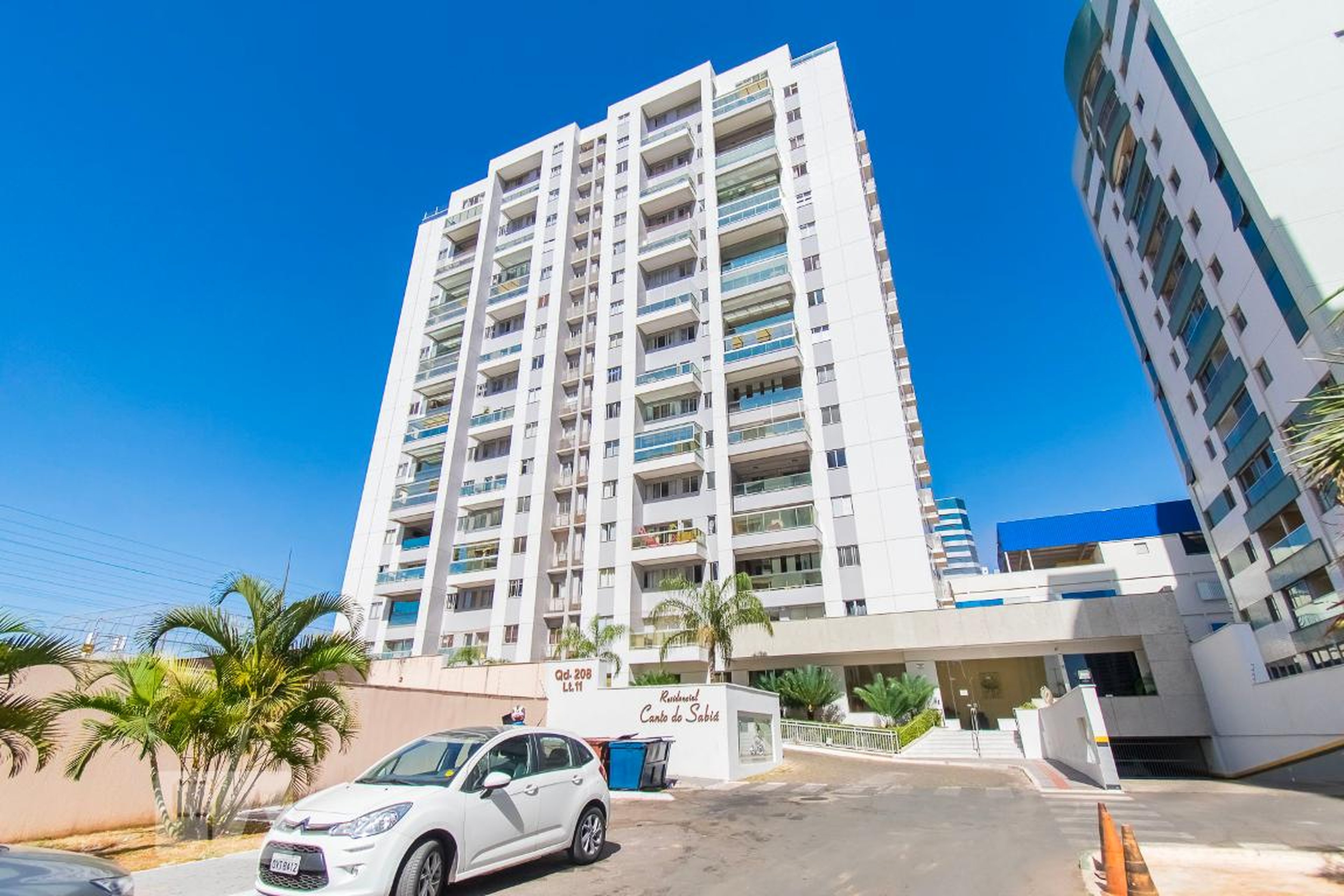 Fachada Condomínio em Quadra 208, 11