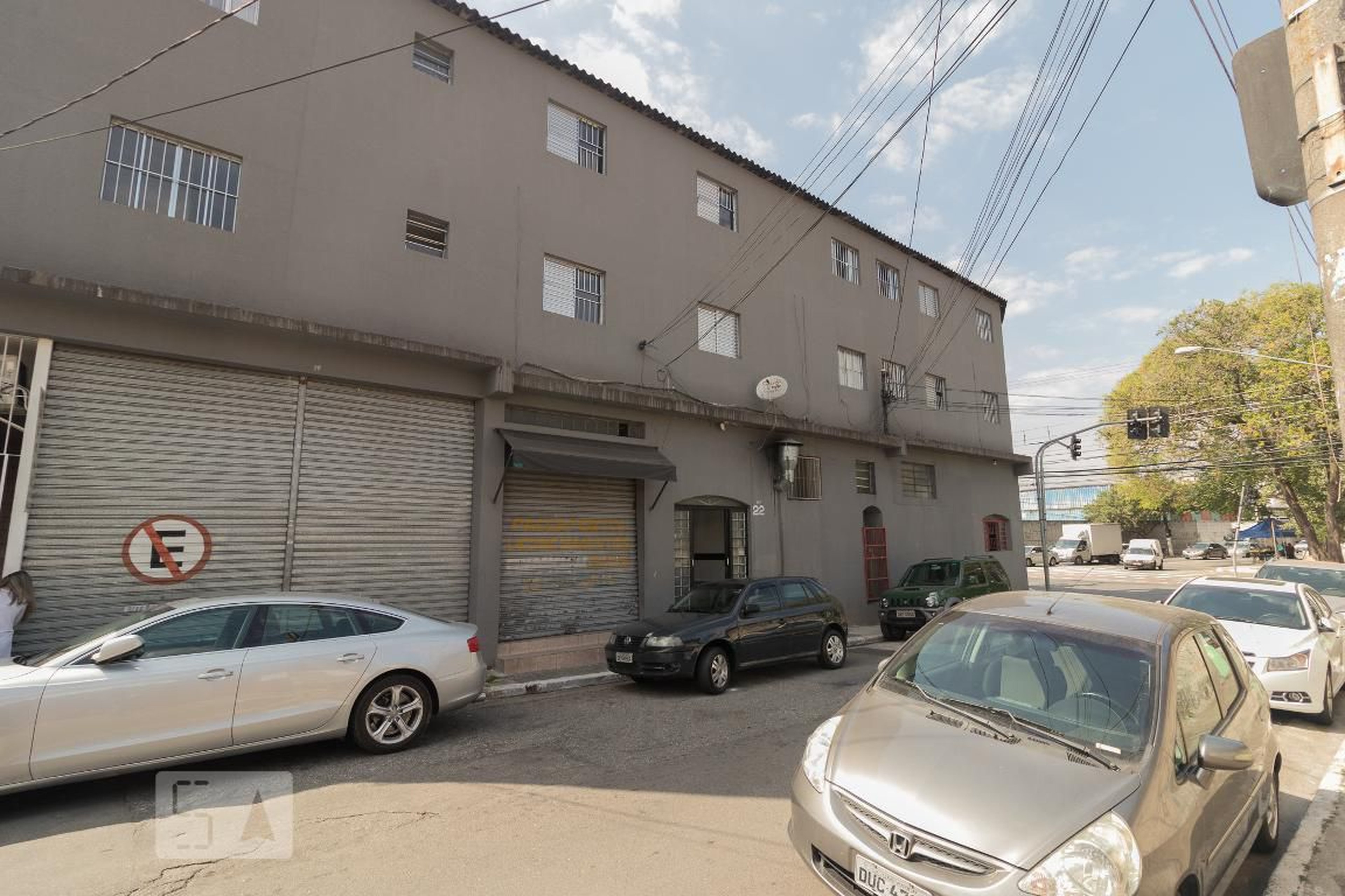 Edifício Condomínio em Rua Tenente Heli Câmara, 28