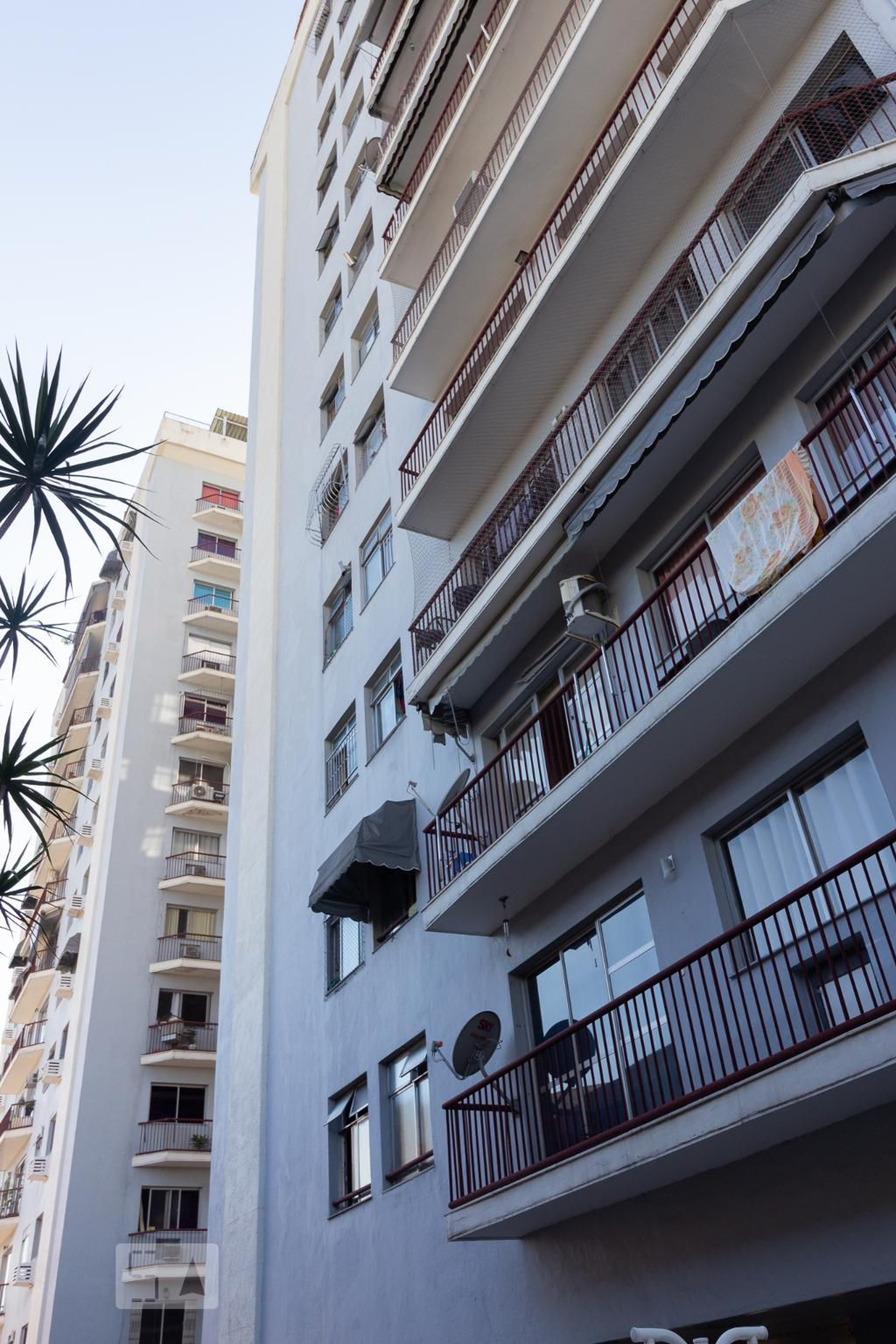 Fachada Condomínio em Rua Padre Ildefonso Penalba, 105