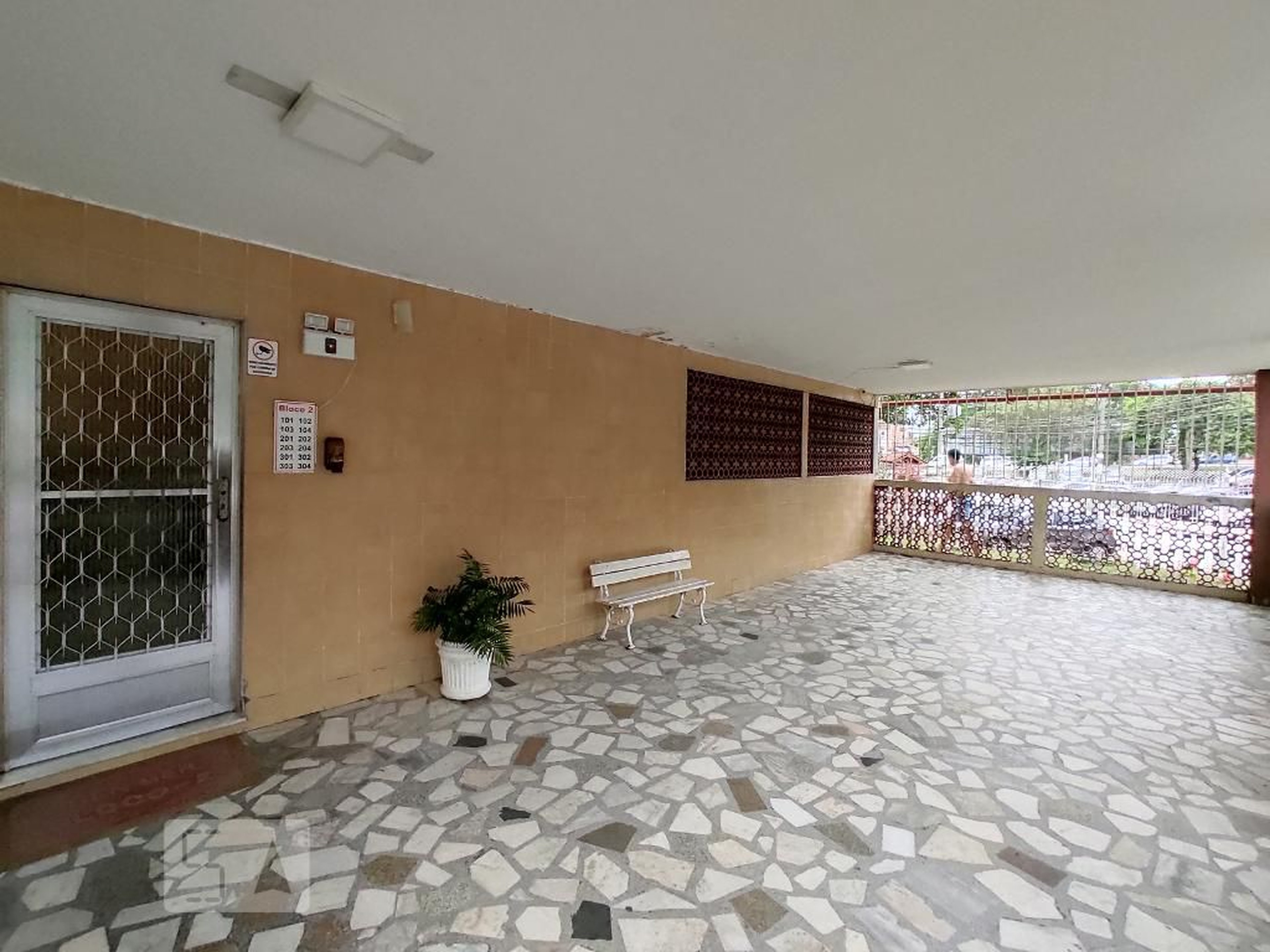 Hall de Entrada - Conjunto Habitacional Ruben Berta Lote 04