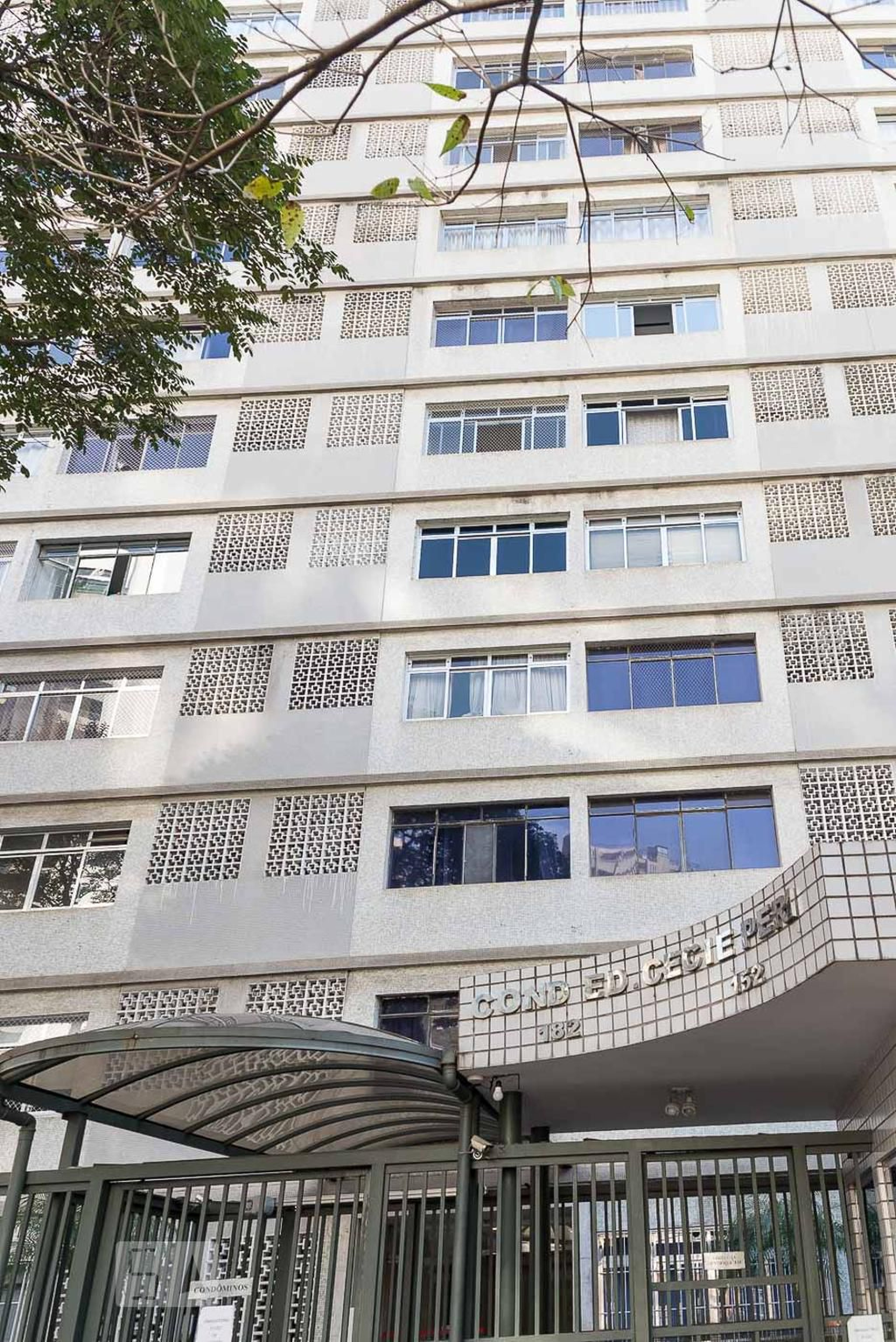 Fachada Condomínio em Rua Doutor Seng, 181