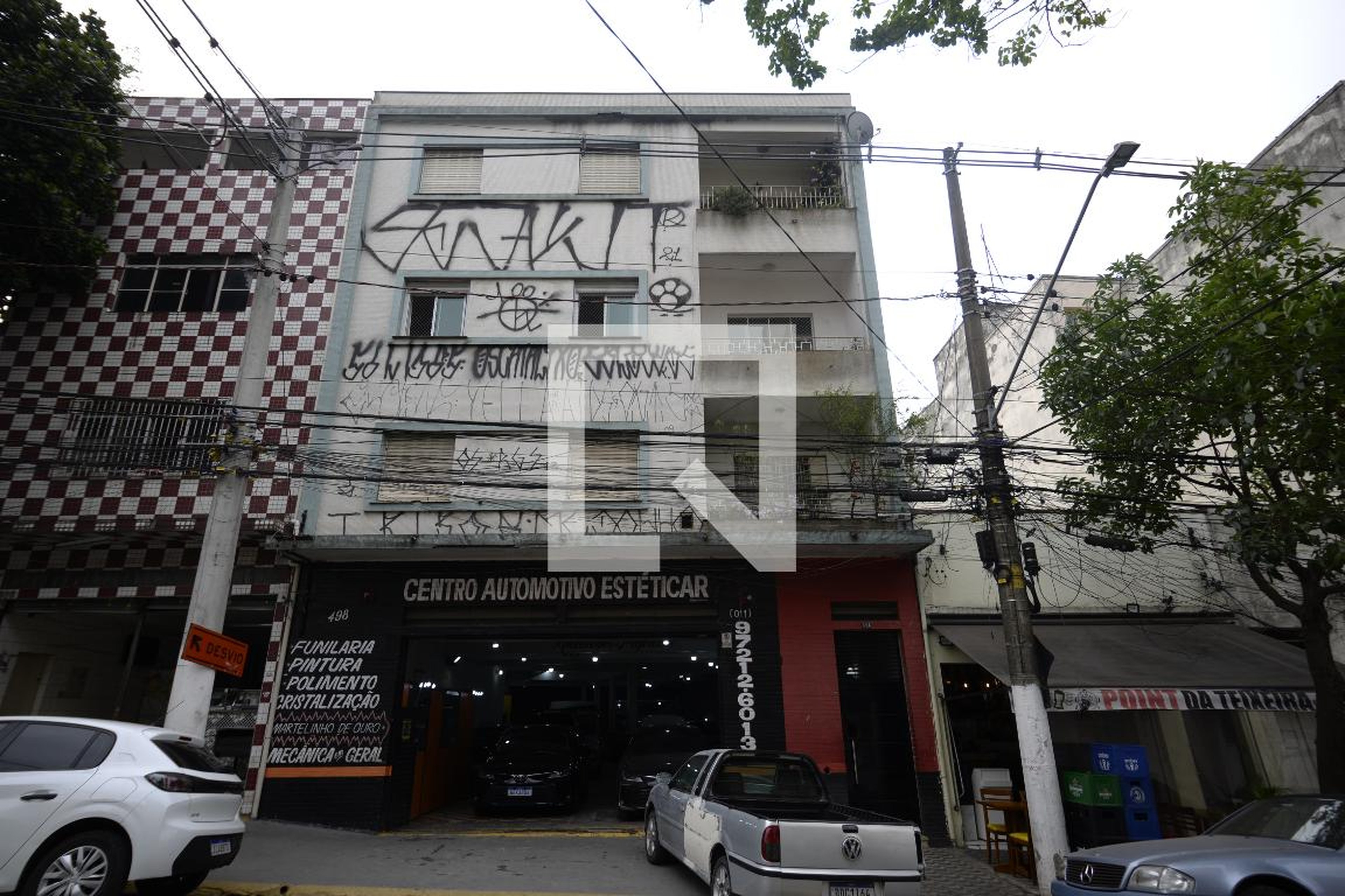 Fachada Condomínio em Rua Teixeira Leite, 494