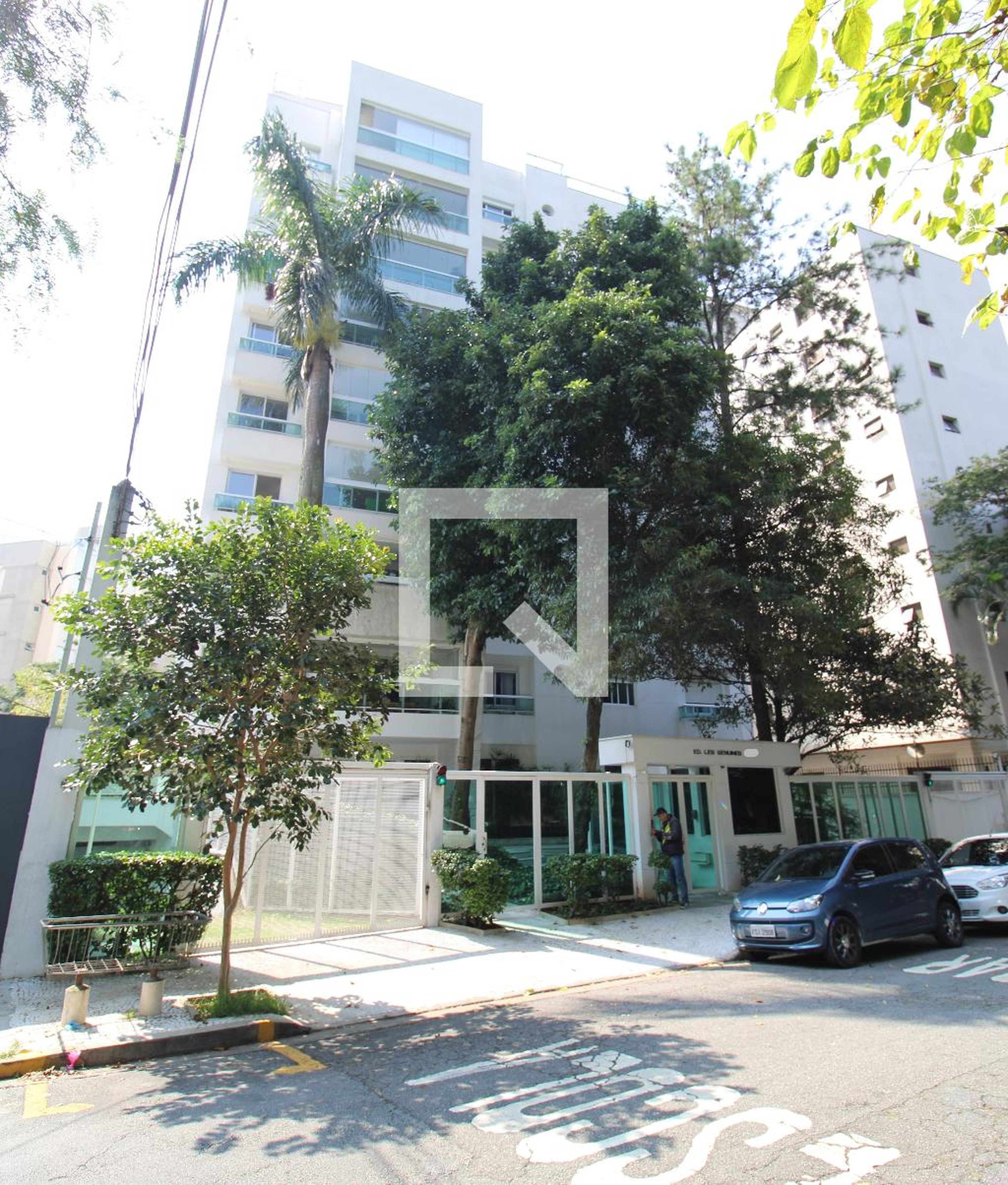 Fachada do prédio Edifício Les Genuines