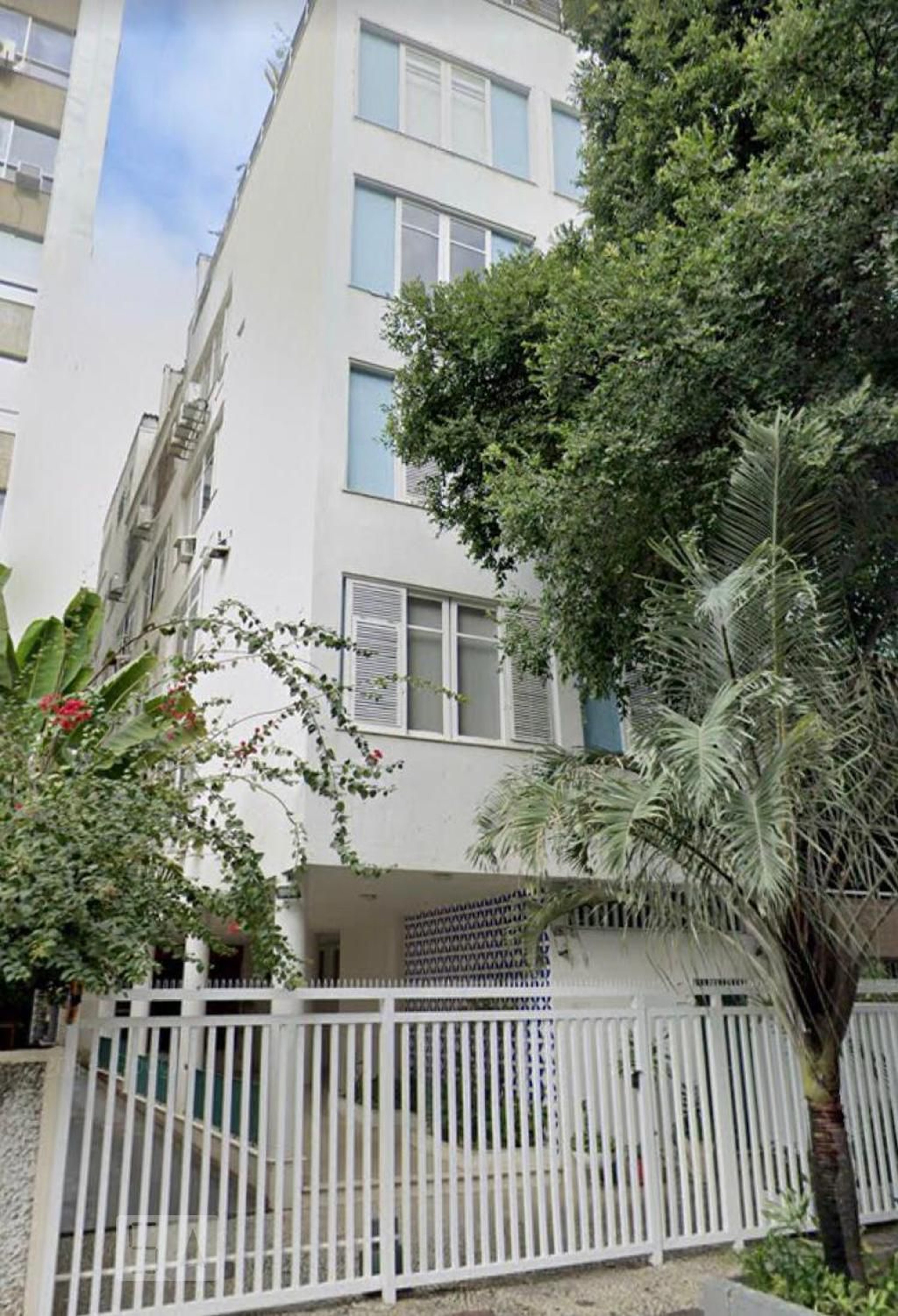 Fachada do Prédio Condomínio em Rua Barão da Torre, 571