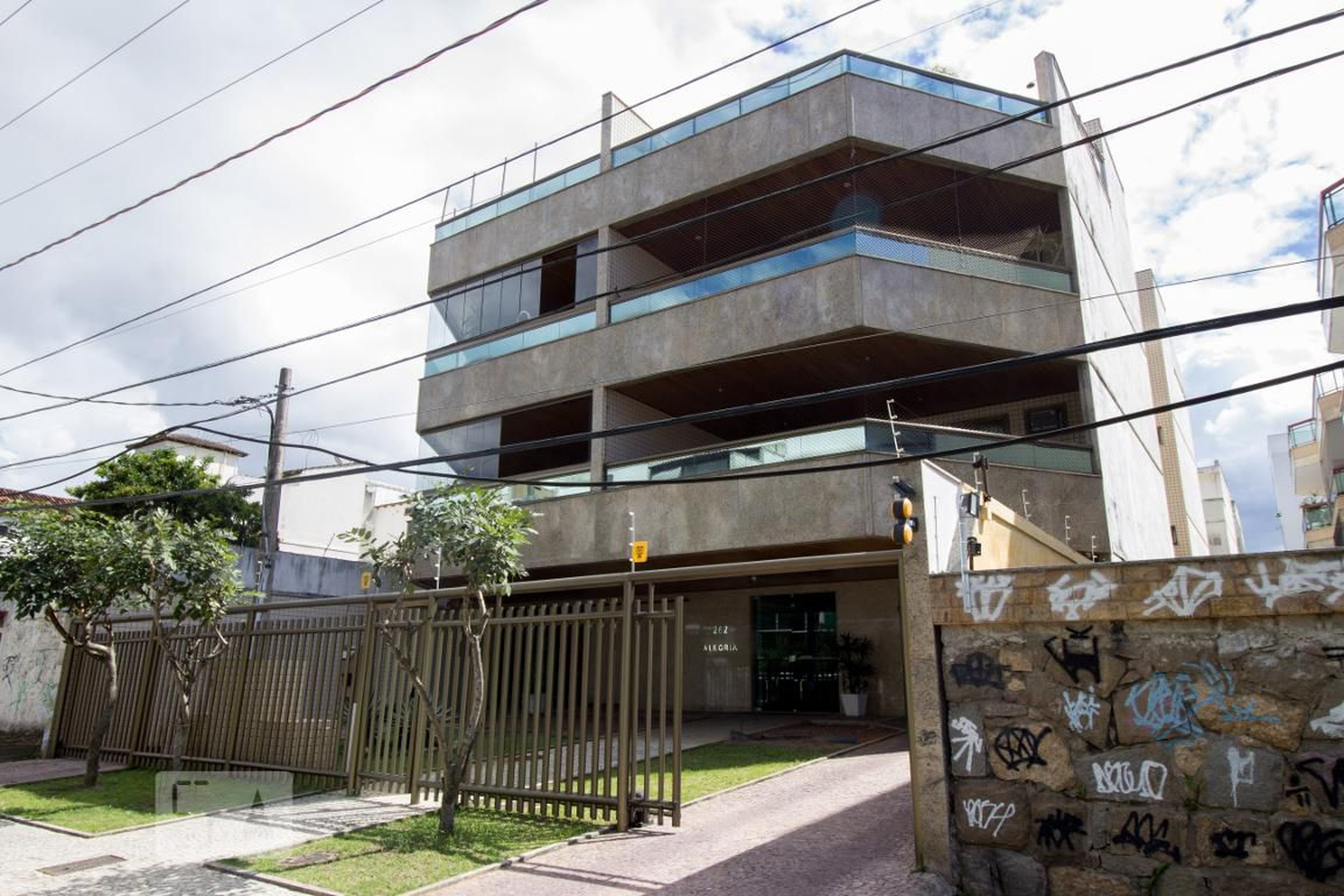 Fachada do Prédio Condomínio Alegria