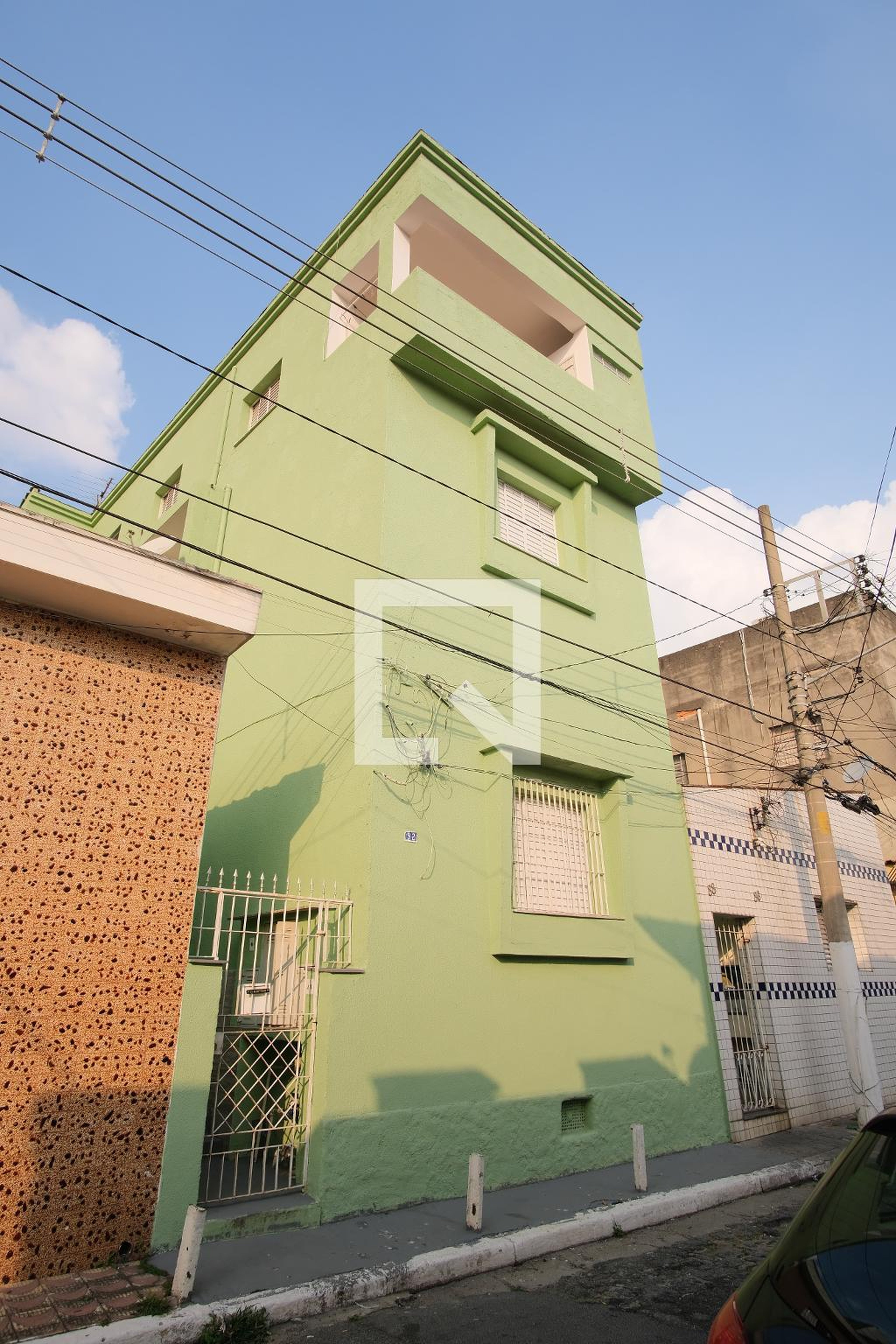 Fachada Condomínio em Rua Bruno Seabra, 92