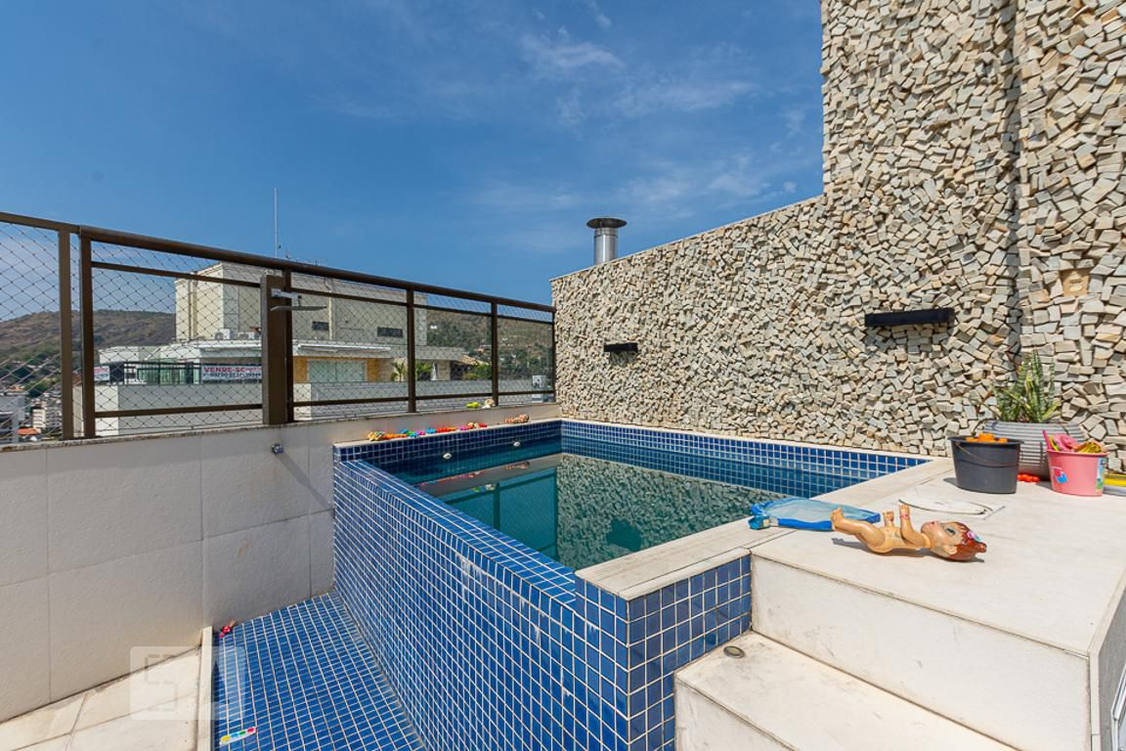 Piscina - Residencial Petra