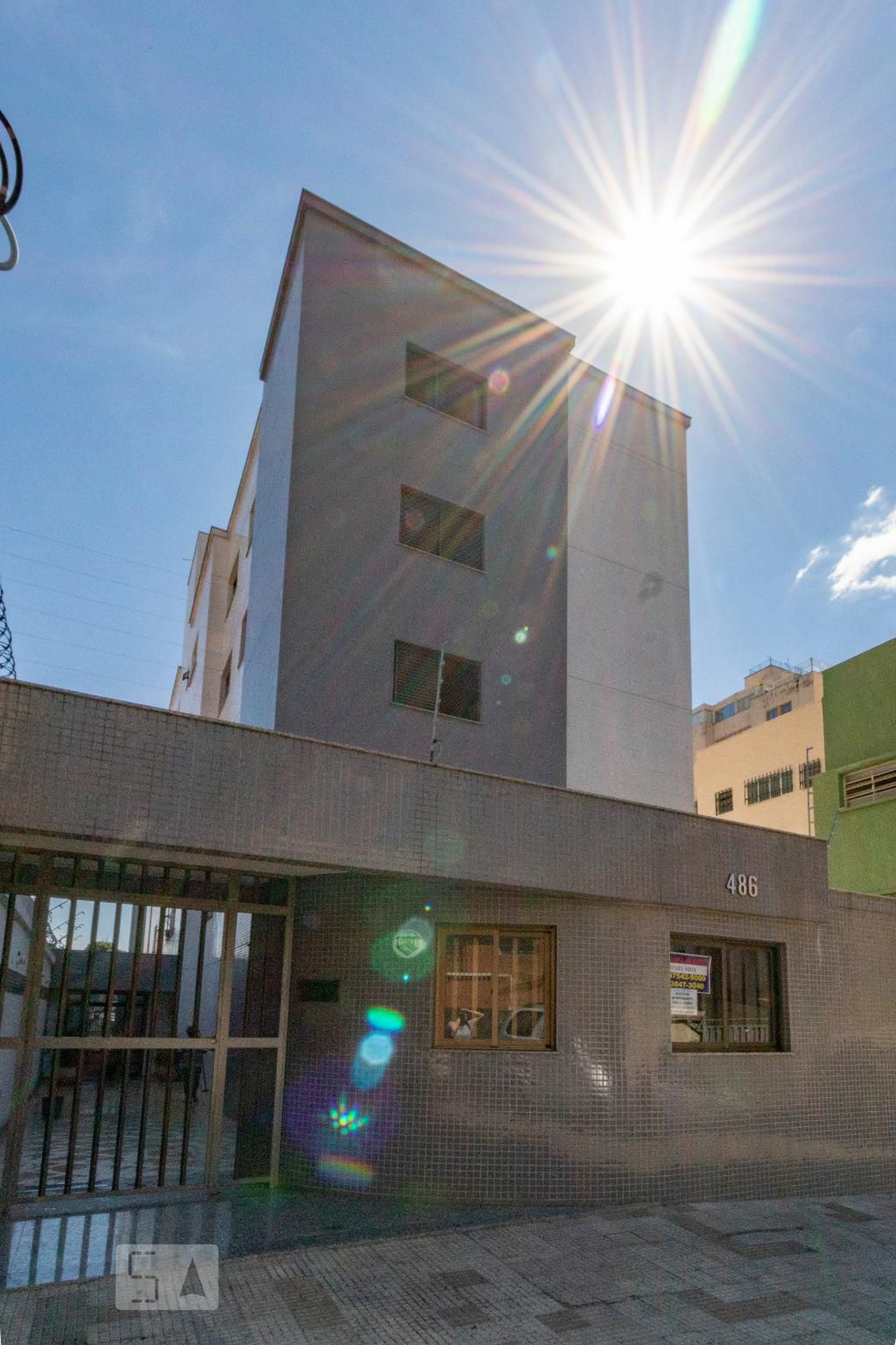 Fachada Condomínio em Rua Tenente Anastácio de Moura, 486